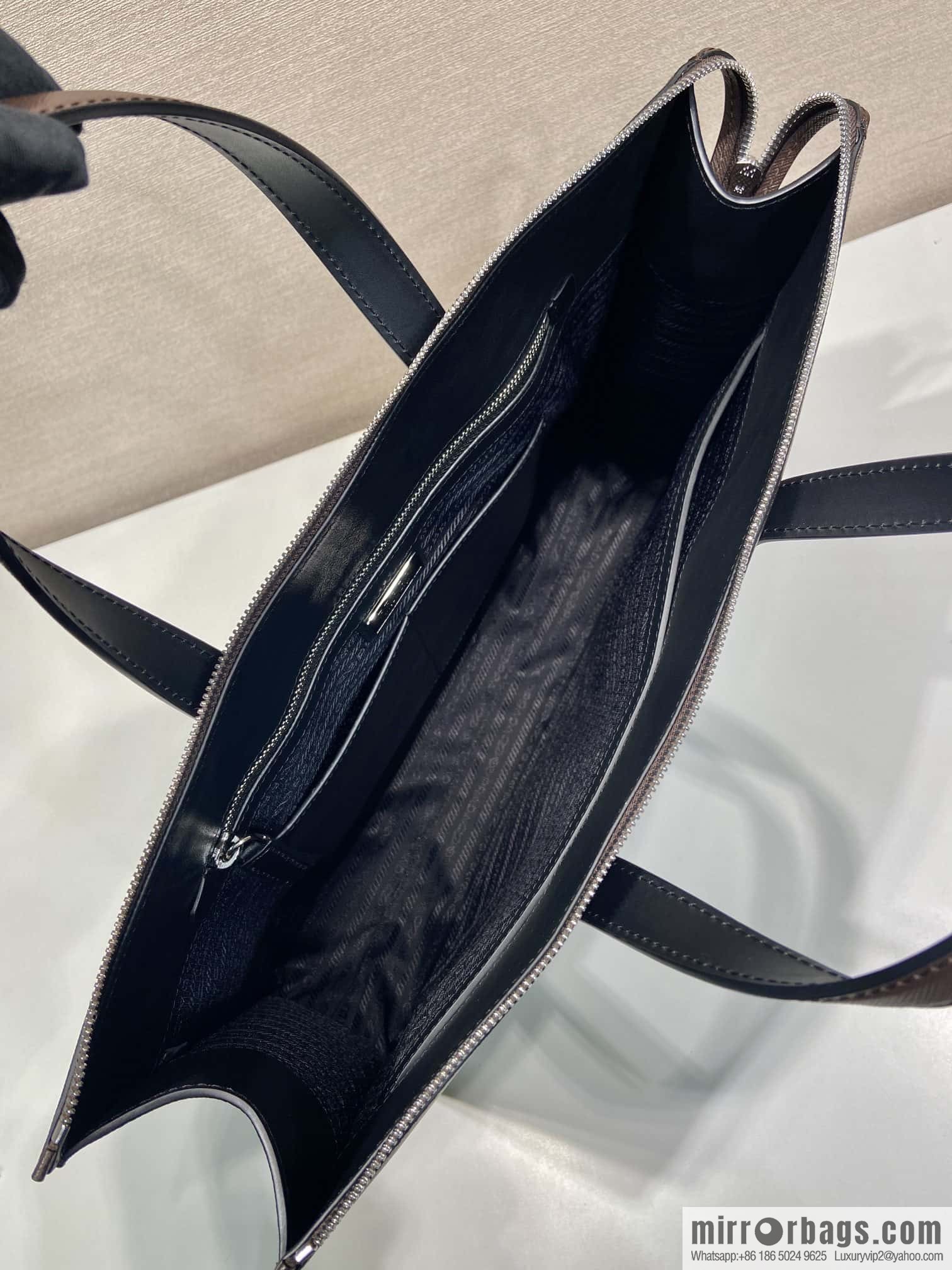 PRADA 🎉 new briefcase 🎉 2VG039 🎉🎉 dark coffee🎉🎉