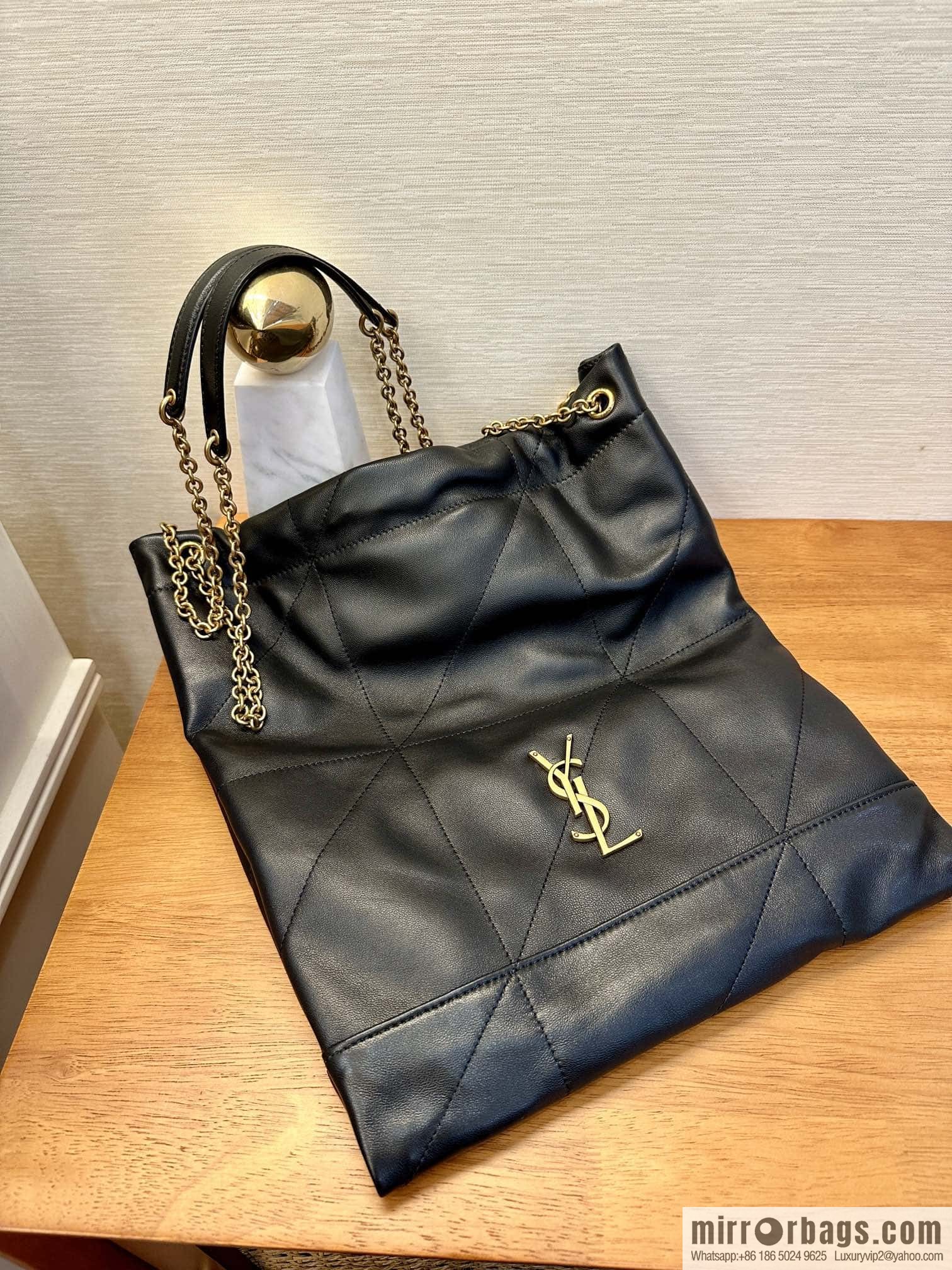 YSL 𝗝𝗔𝗠𝗜𝗘 𝟰.𝟯 𝗣𝗢𝗖𝗛𝗢𝗡 sheep leather clutch bag 781666 black