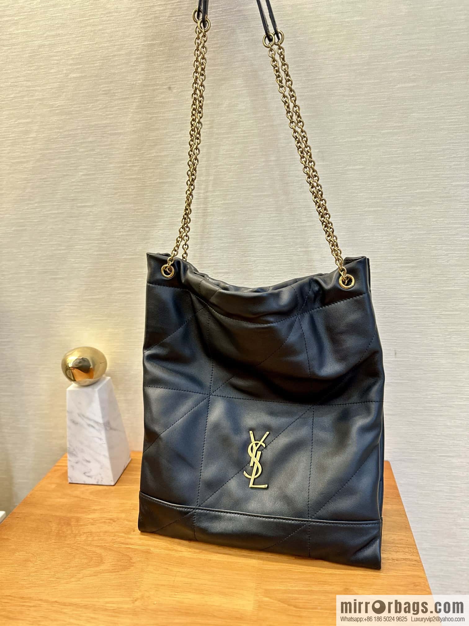 YSL 𝗝𝗔𝗠𝗜𝗘 𝟰.𝟯 𝗣𝗢𝗖𝗛𝗢𝗡 sheep leather clutch bag 781666 black