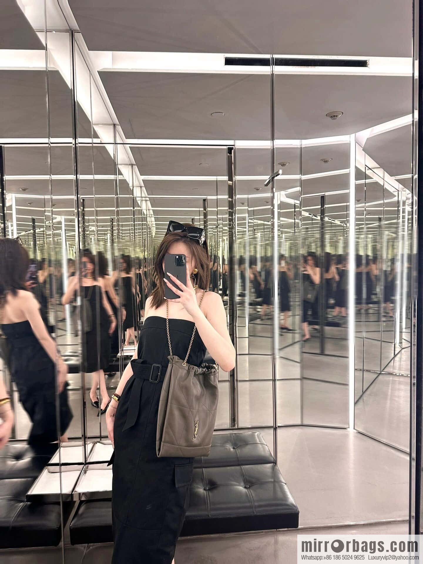YSL 𝗝𝗔𝗠𝗜𝗘 𝟰.𝟯 𝗣𝗢𝗖𝗛𝗢𝗡 suede clutch bag 781666 musk green