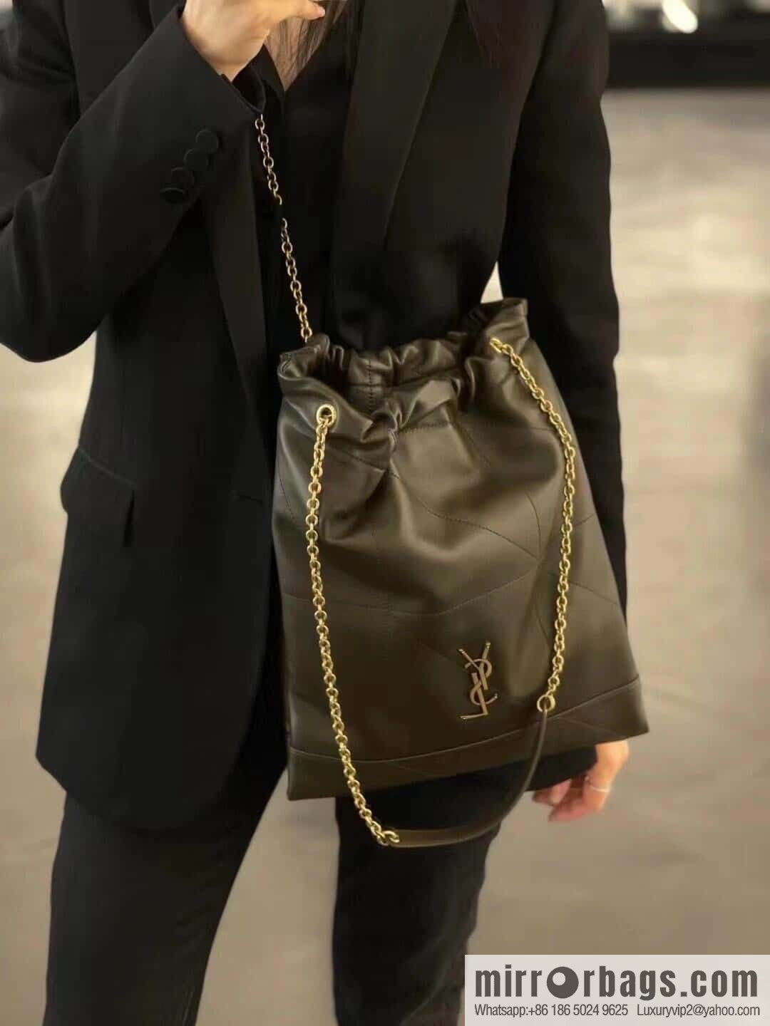 YSL 𝗝𝗔𝗠𝗜𝗘 𝟰.𝟯 𝗣𝗢𝗖𝗛𝗢𝗡 suede clutch bag 781666 musk green