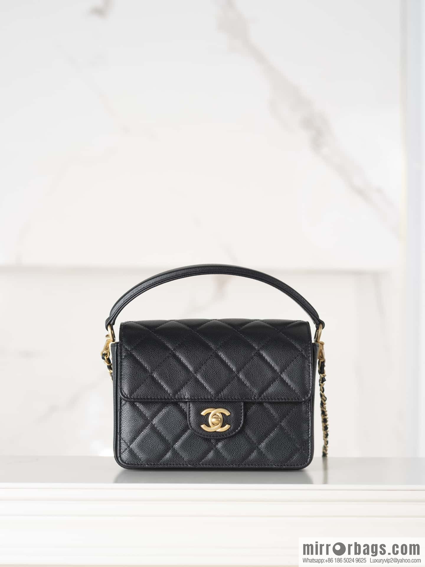 𝐂𝐇𝐀𝐍𝐄𝐋 24K CF Handle Cover Bag, Black, Small AS5165
