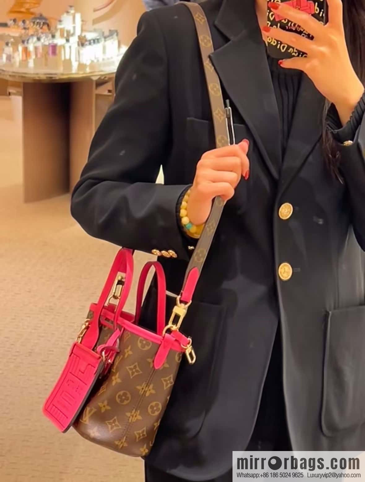 LV M12106 REVERSIBLE Neverfull Bandoulière Inside Out BB