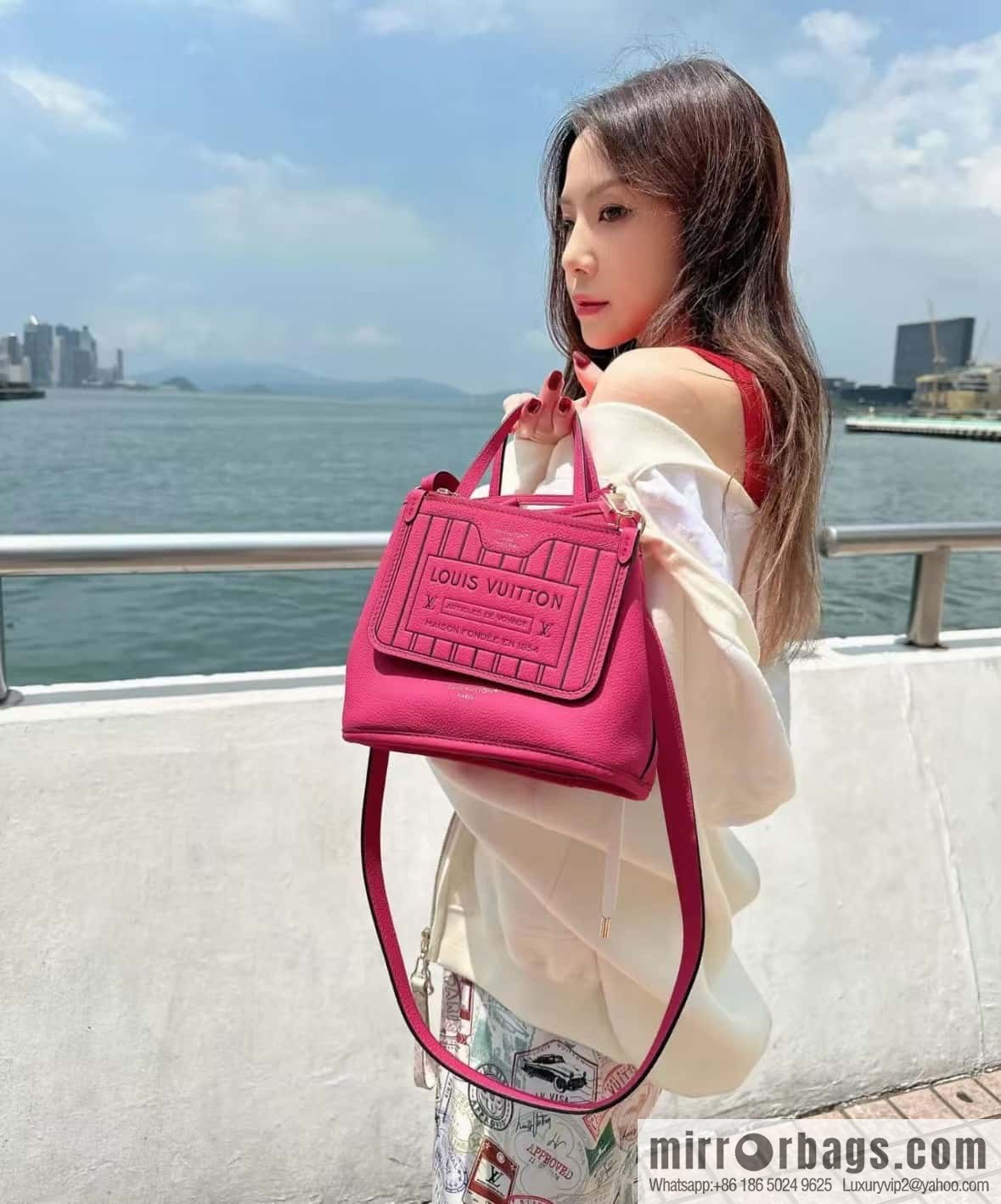 LV M12106 REVERSIBLE Neverfull Bandoulière Inside Out BB