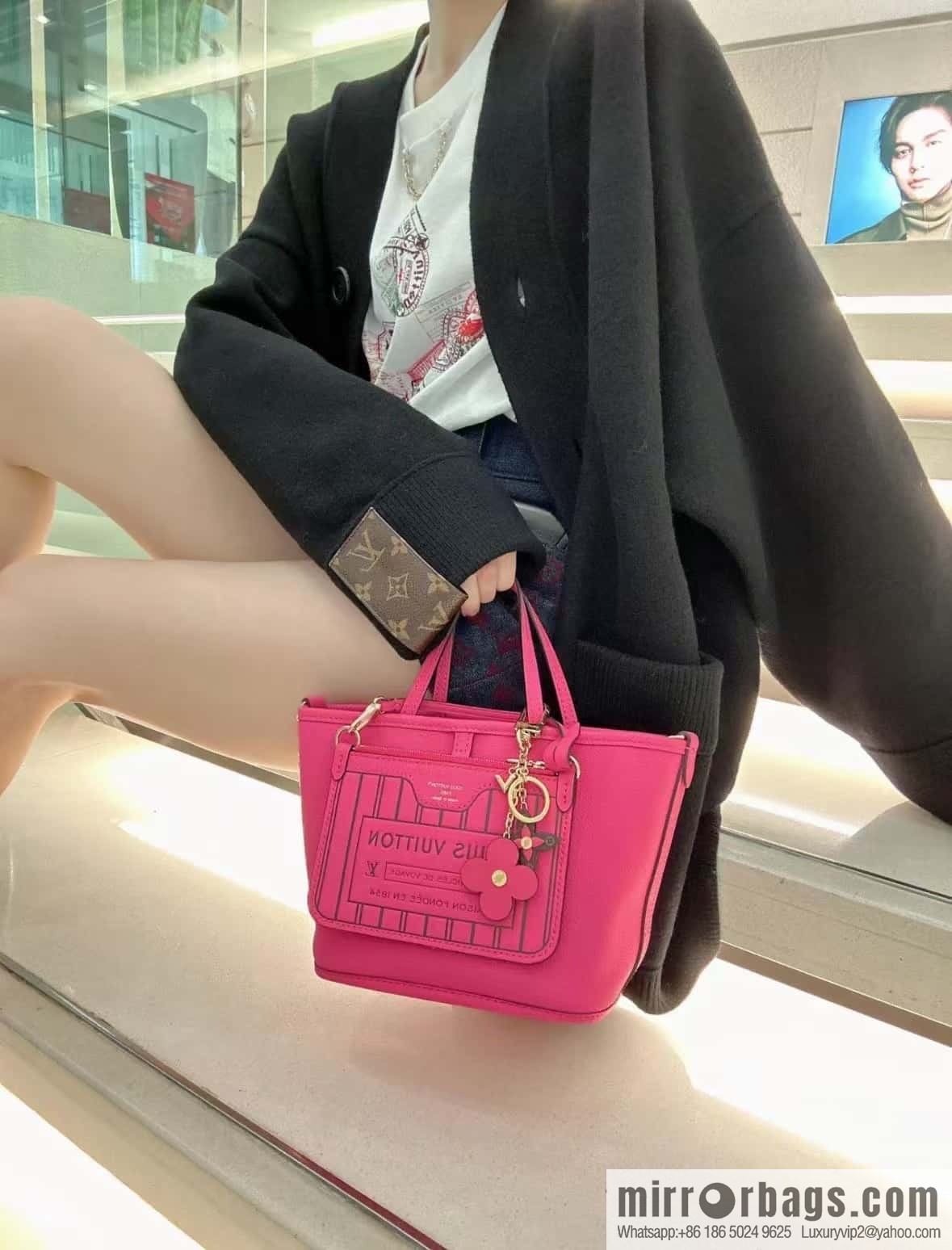 LV M12106 REVERSIBLE Neverfull Bandoulière Inside Out BB