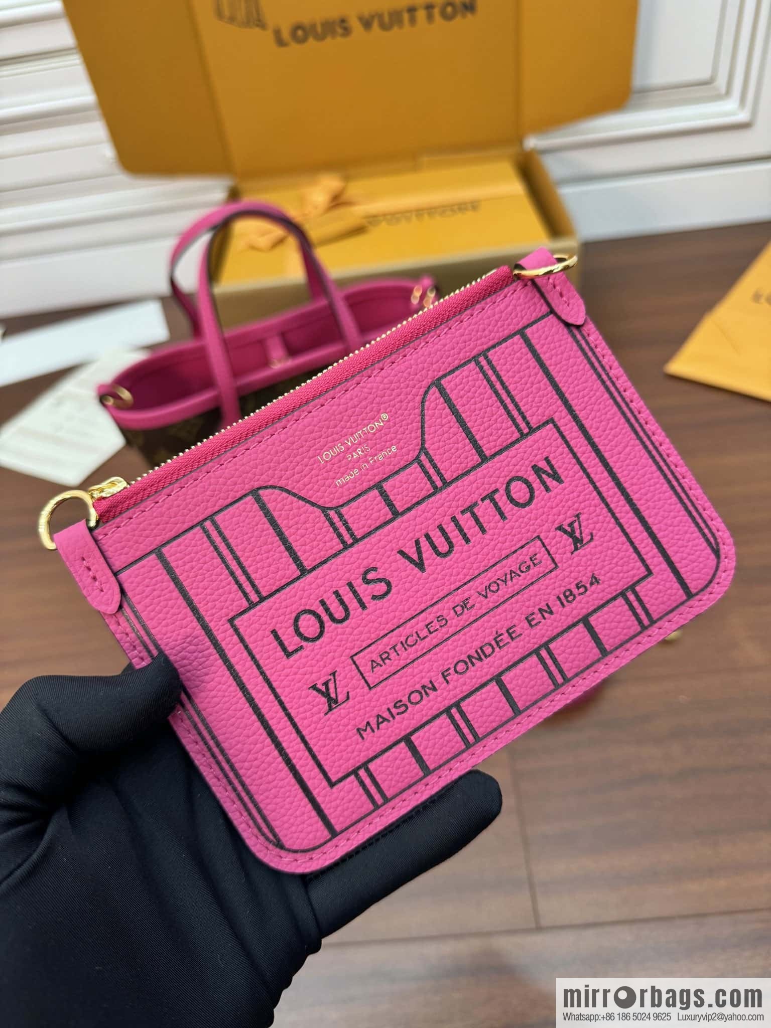 LV M12106 REVERSIBLE Neverfull Bandoulière Inside Out BB