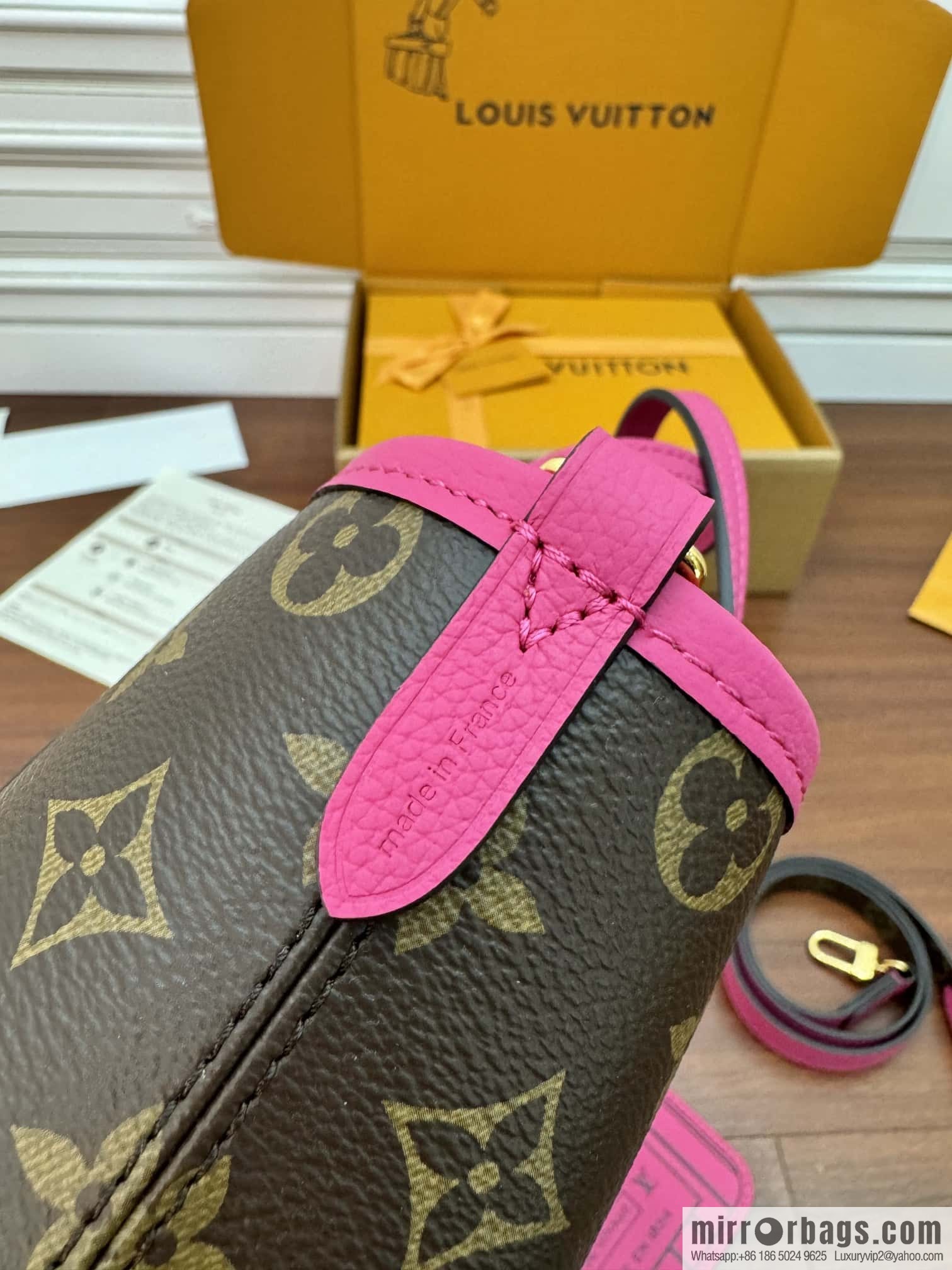 LV M12106 REVERSIBLE Neverfull Bandoulière Inside Out BB