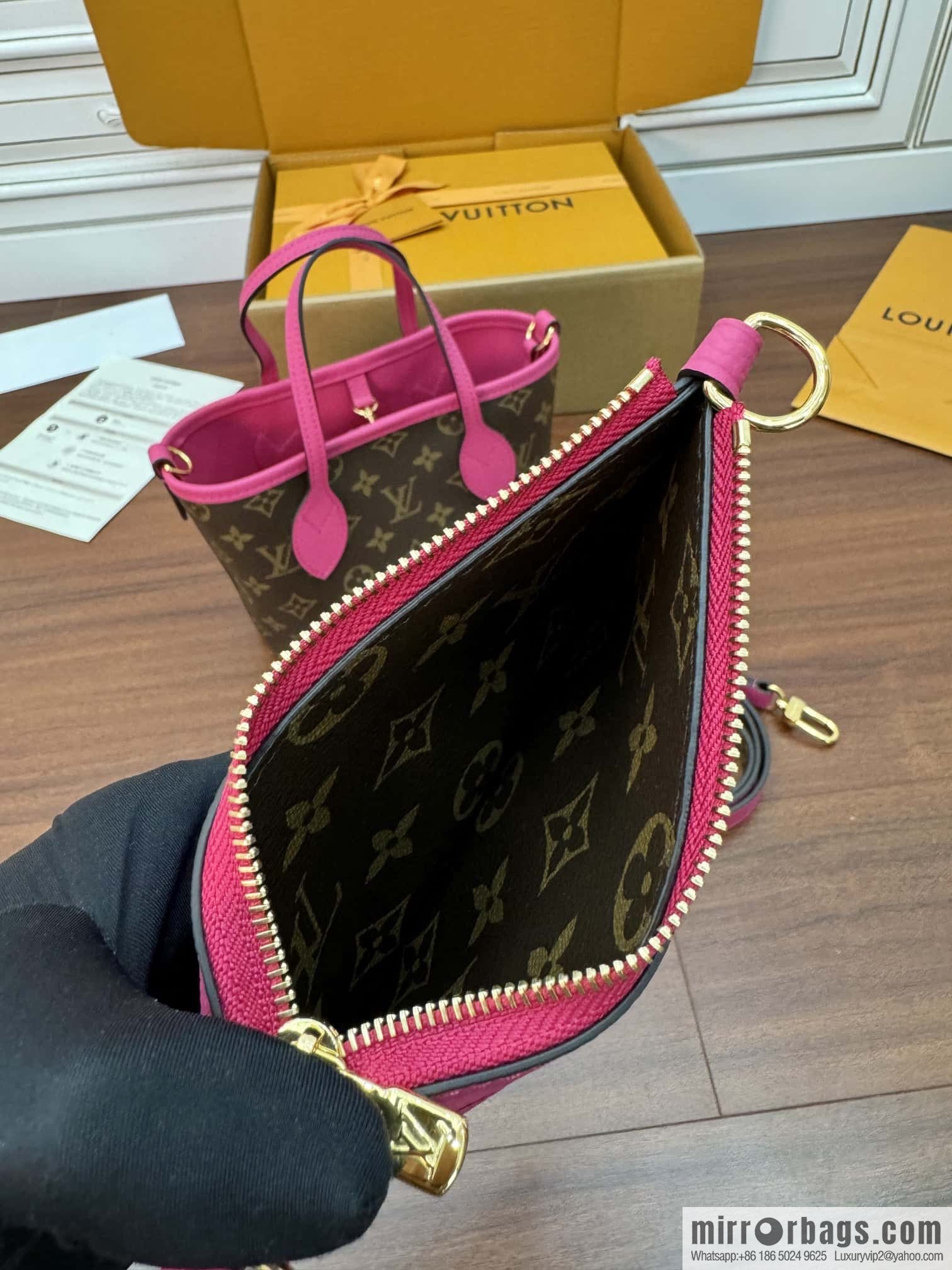 LV M12106 REVERSIBLE Neverfull Bandoulière Inside Out BB