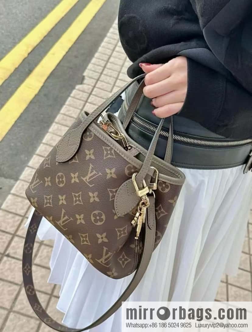 LV M12109 New Reversible Neverfull Bandoulière Inside Out BB
