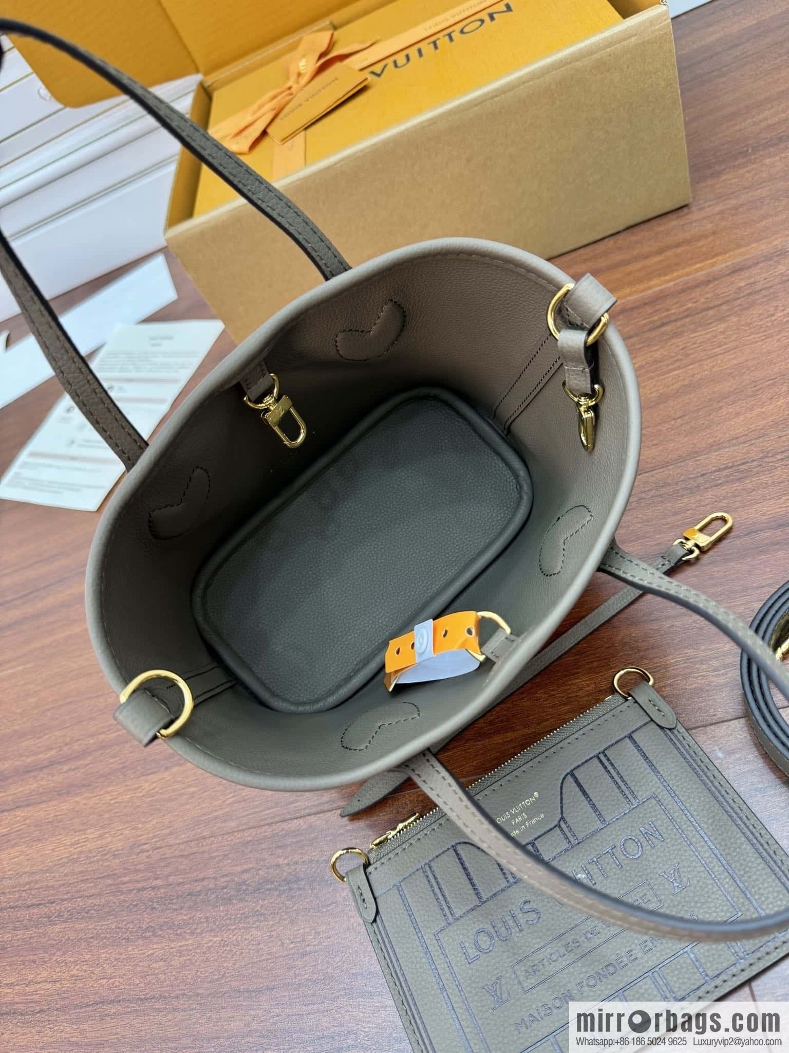 LV M12109 New Reversible Neverfull Bandoulière Inside Out BB