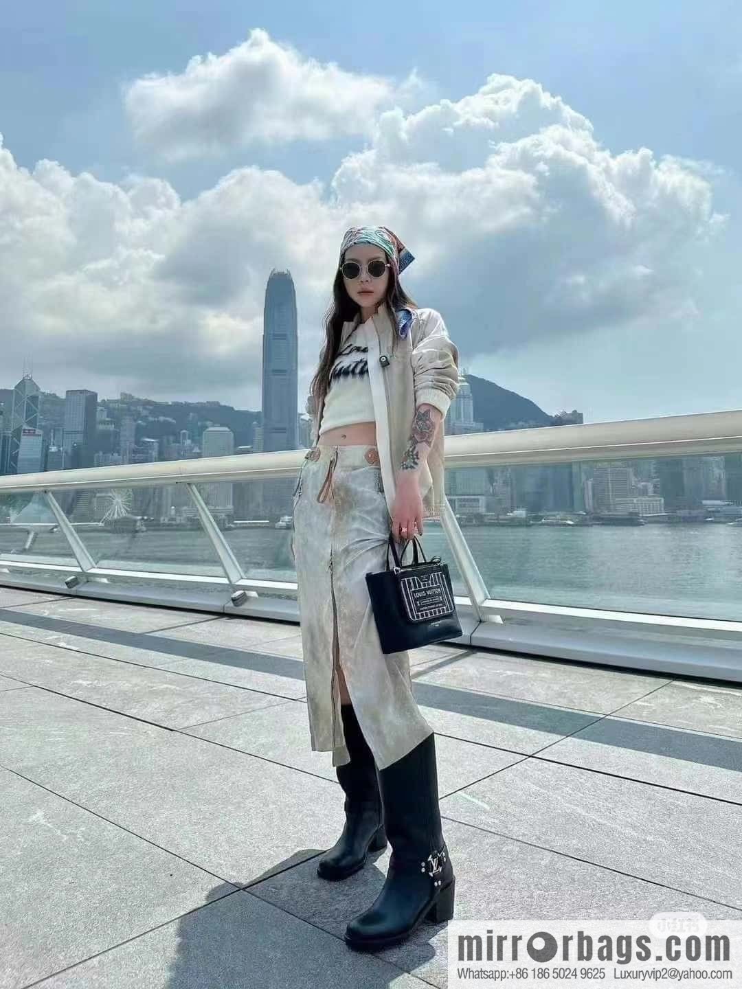 LV M12099 REVERSIBLE Neverfull Bandoulière Inside Out BB