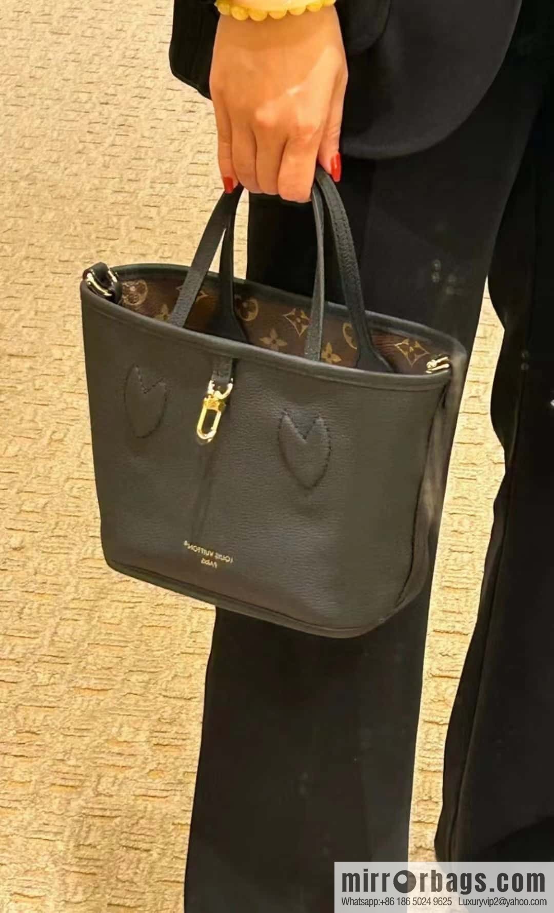 LV M12099 REVERSIBLE Neverfull Bandoulière Inside Out BB