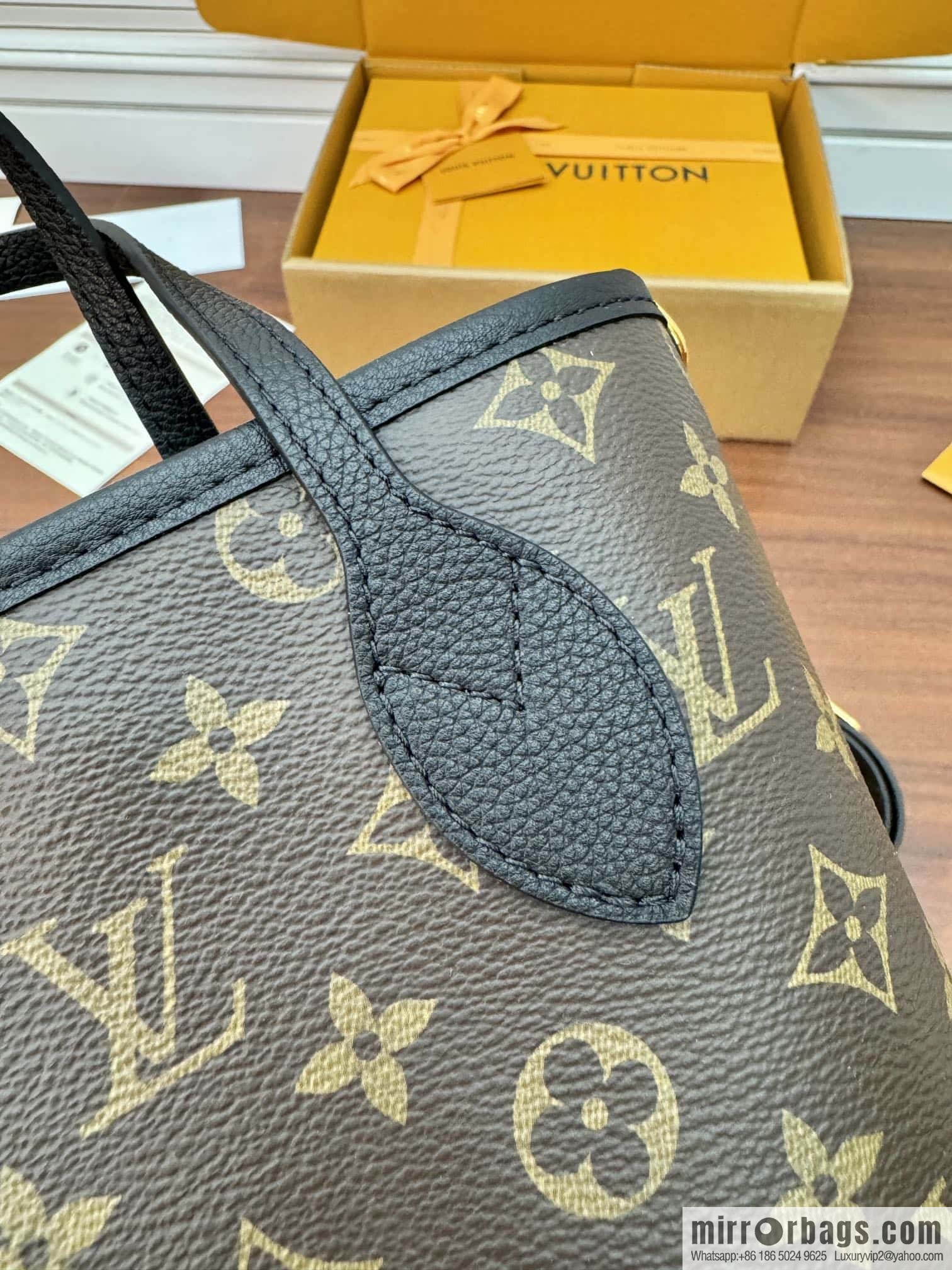 LV M12099 REVERSIBLE Neverfull Bandoulière Inside Out BB