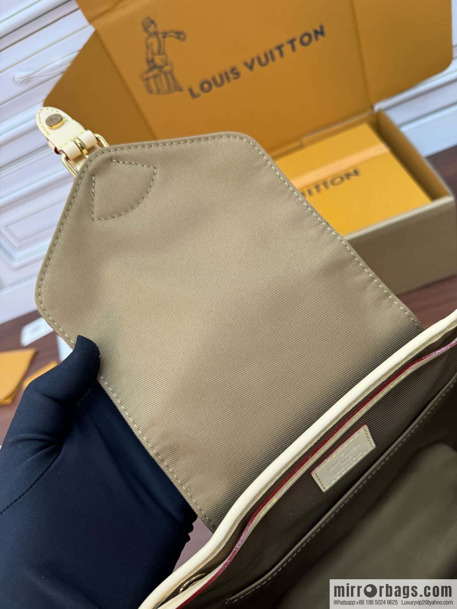 LV M11198 Montsouris PM