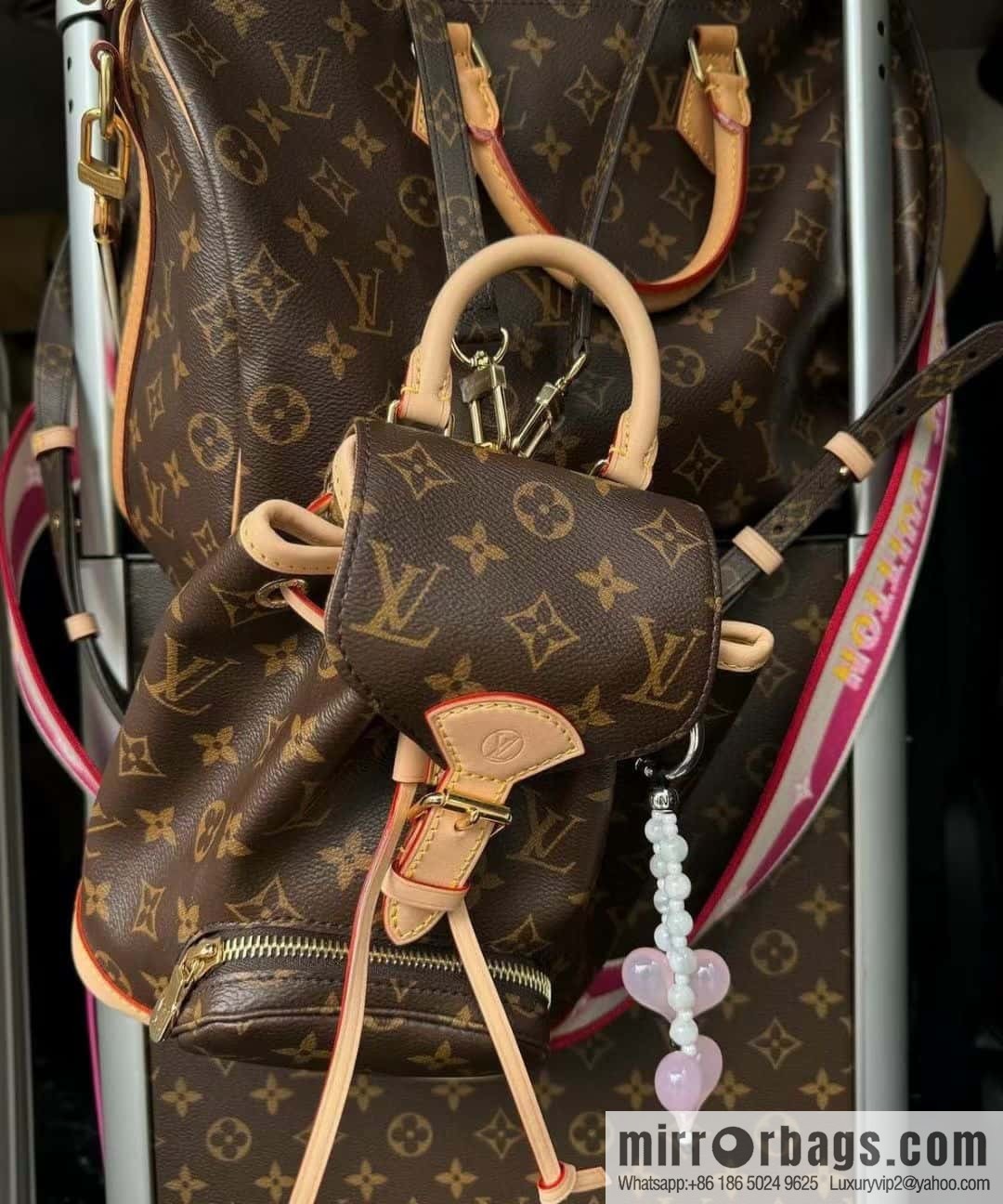 LV M11199 Montsouris Mini