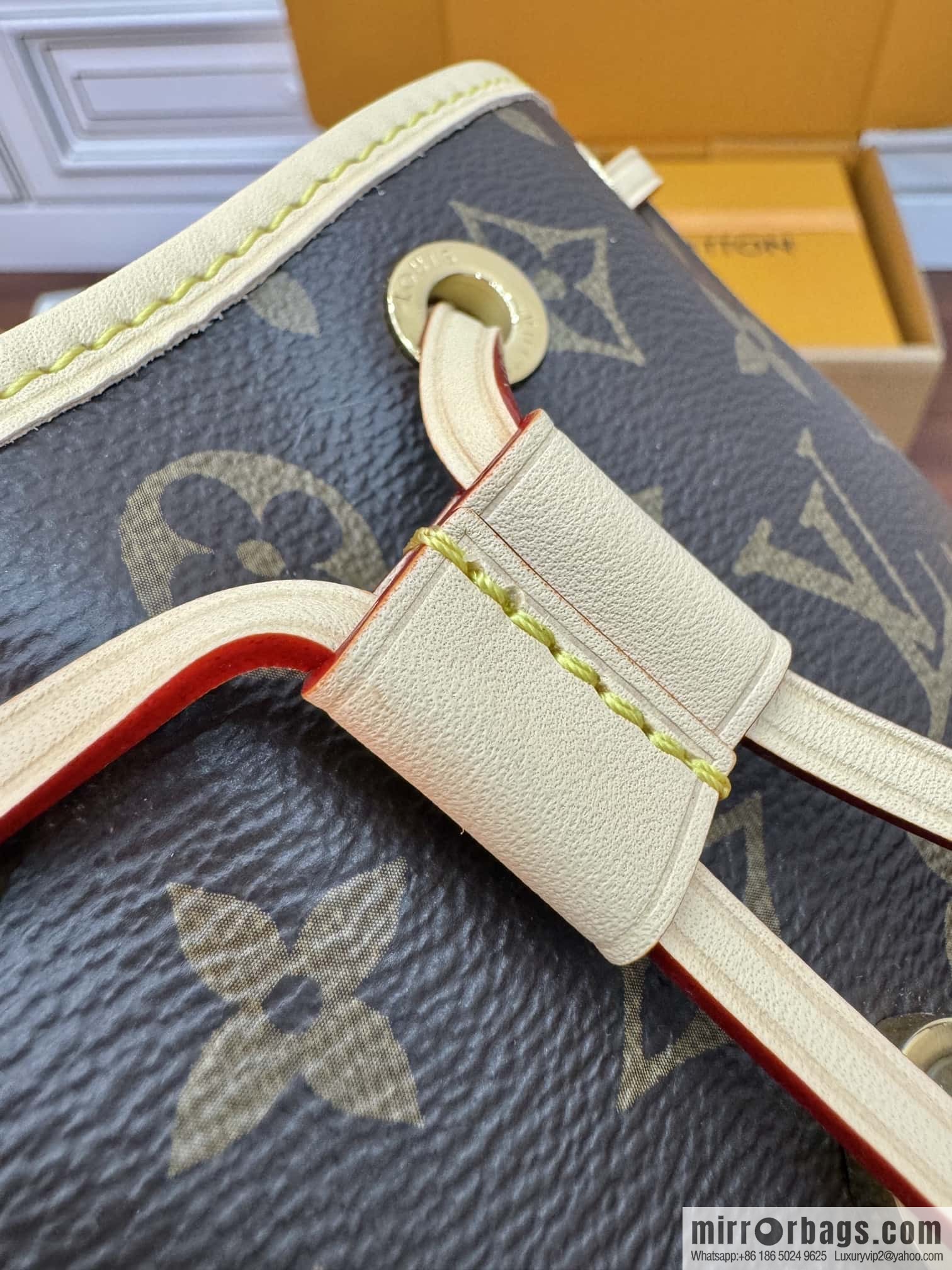 LV M11199 Montsouris Mini