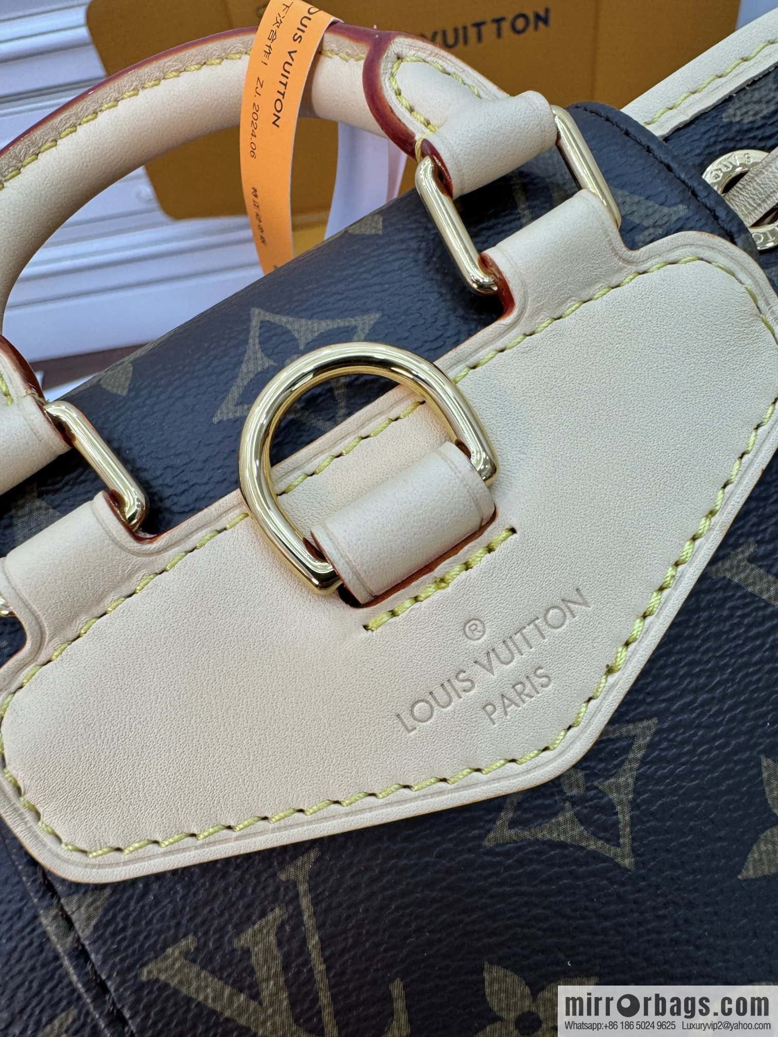 LV M11199 Montsouris Mini