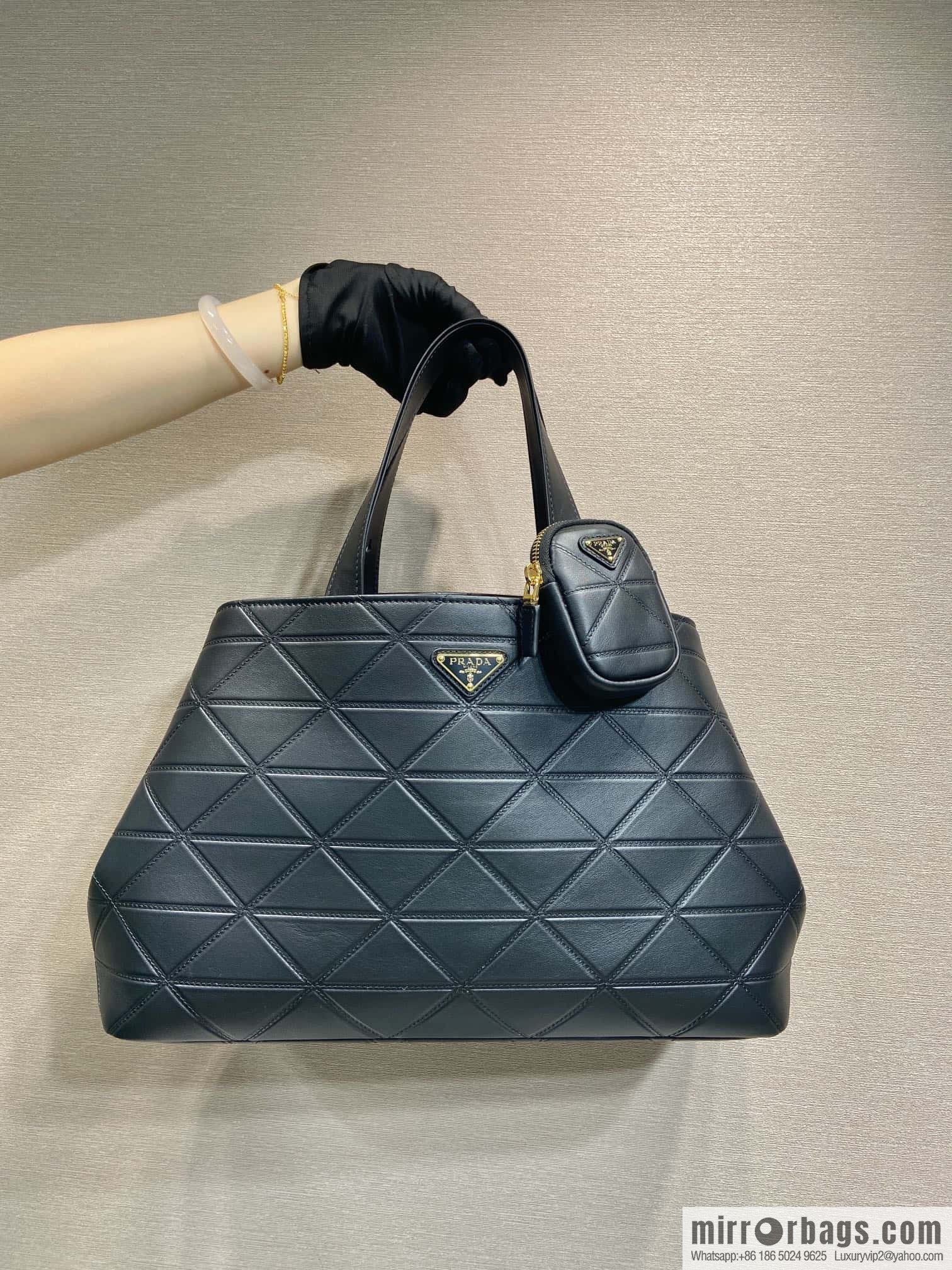 PRADA 🎉 new tote bag 🎉 1BG547 large🎉🎉
