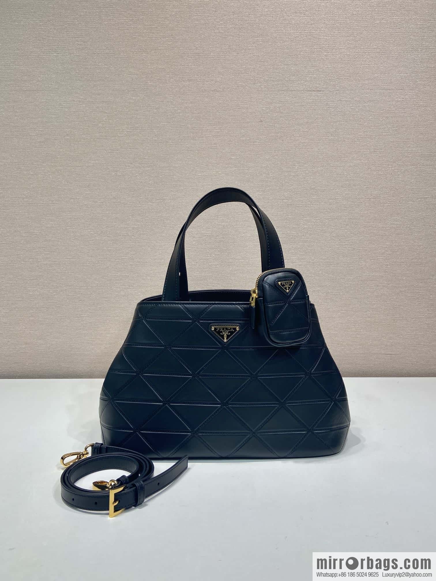 PRADA 🎉 new tote bag 🎉 1BG545M🎉🎉