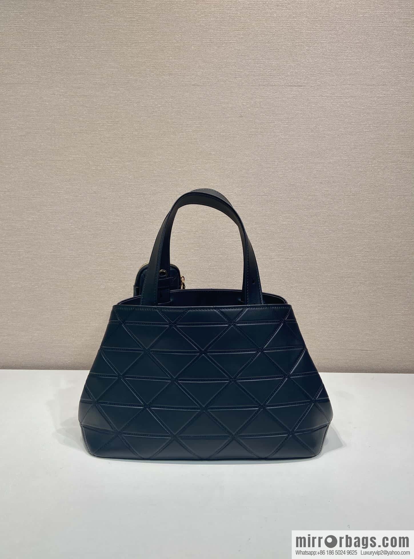 PRADA 🎉 new tote bag 🎉 1BG545M🎉🎉