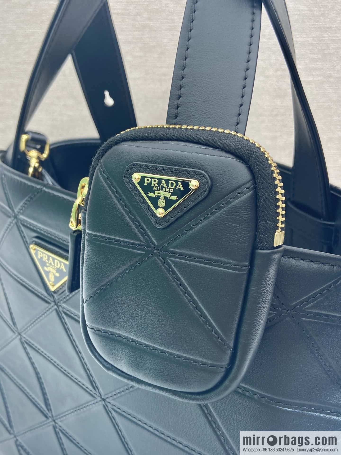 PRADA 🎉 new tote bag 🎉 1BG545M🎉🎉
