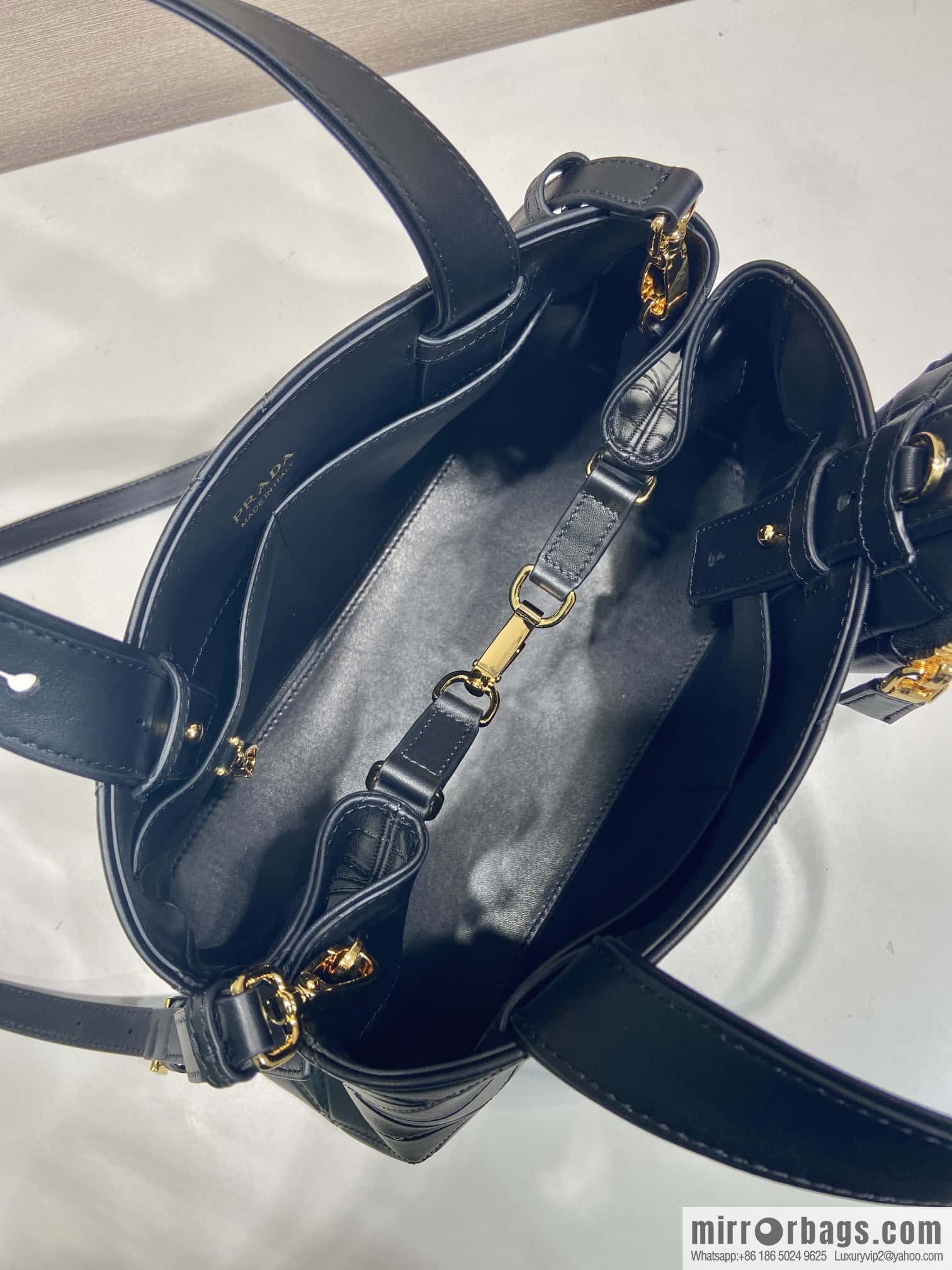PRADA 🎉 new tote bag 🎉 1BG545M🎉🎉