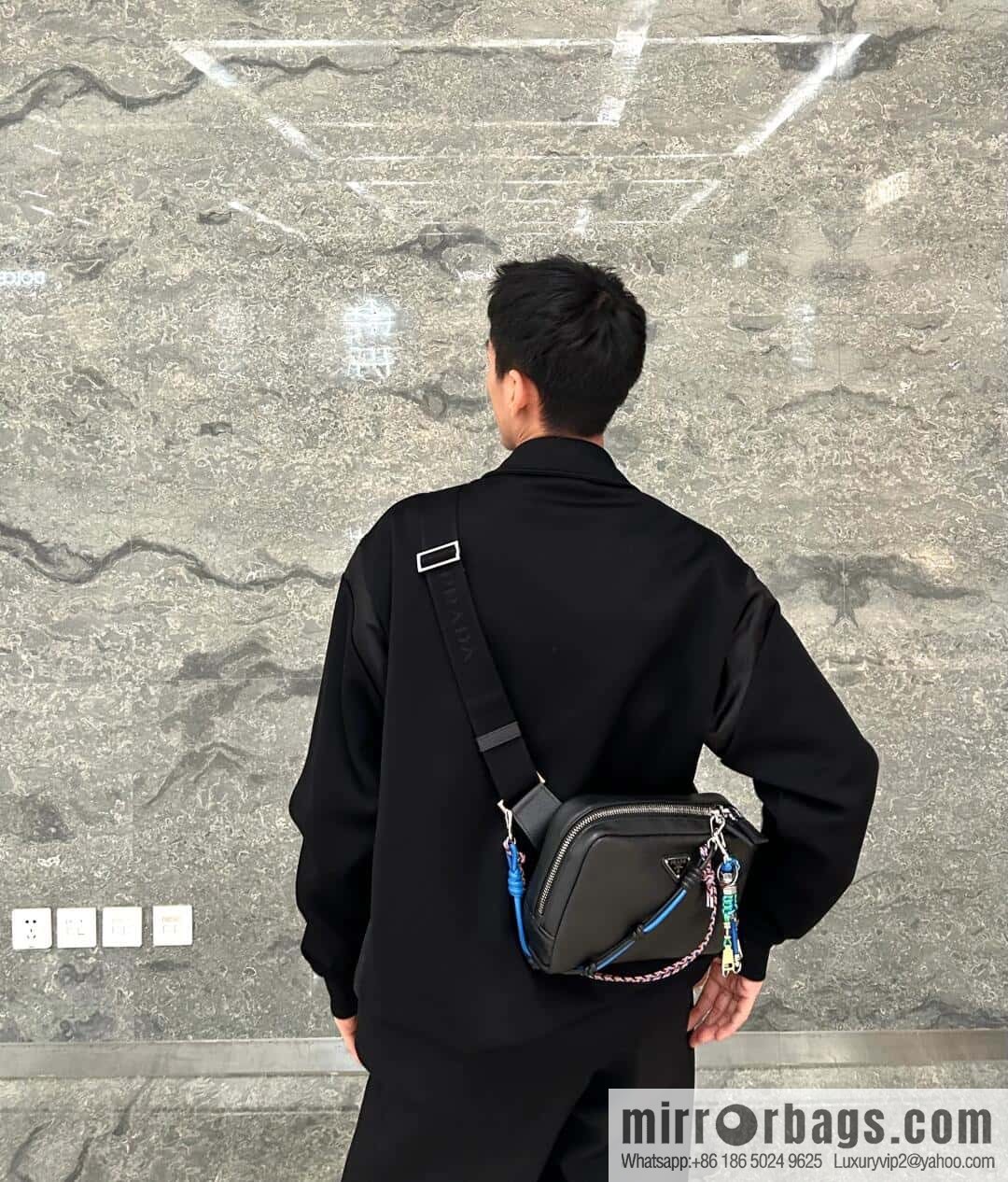 PRADA ๐ new breast bag ๐ 2VH181 large๐๐