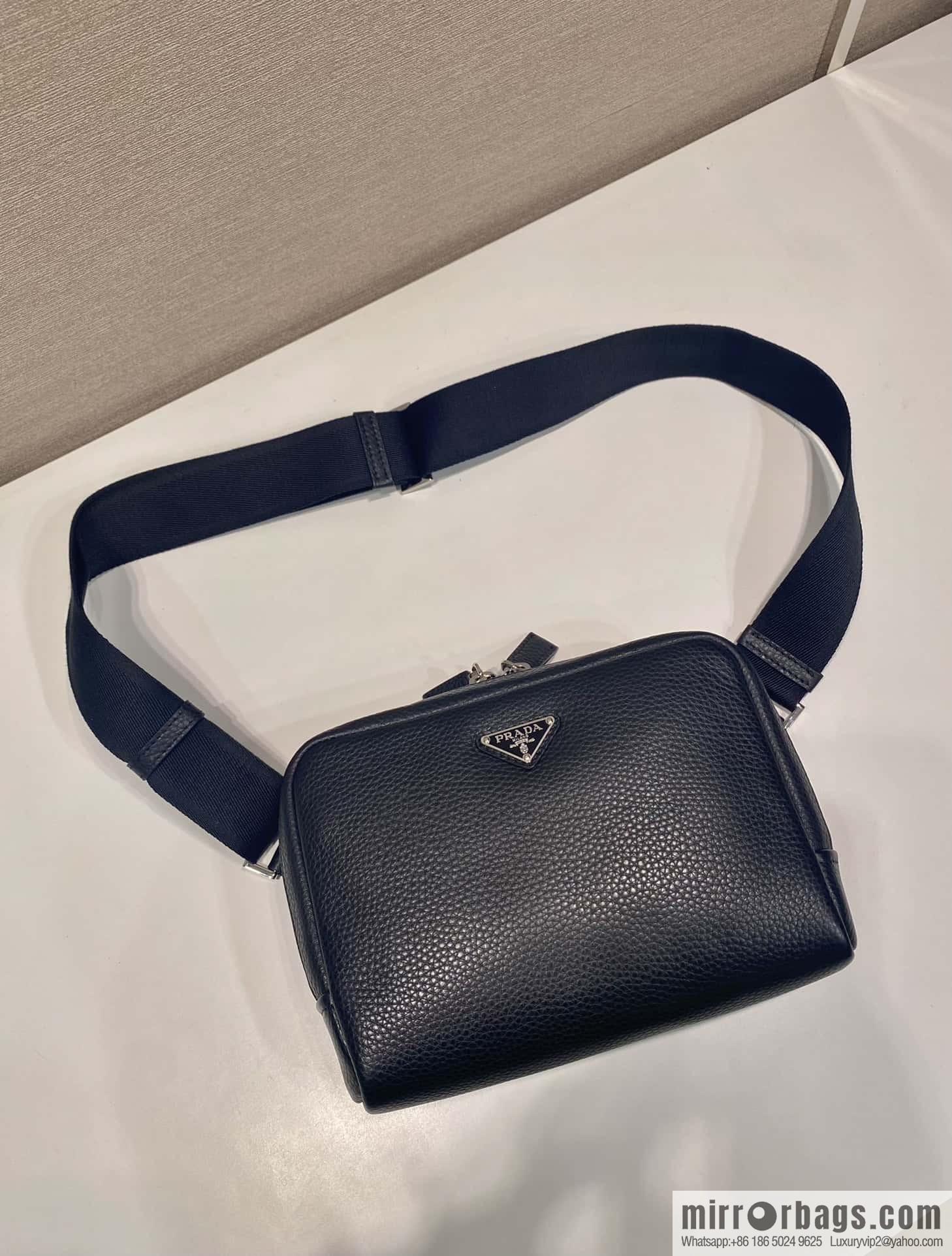 PRADA ๐ new breast bag ๐ 2VH181 large๐๐