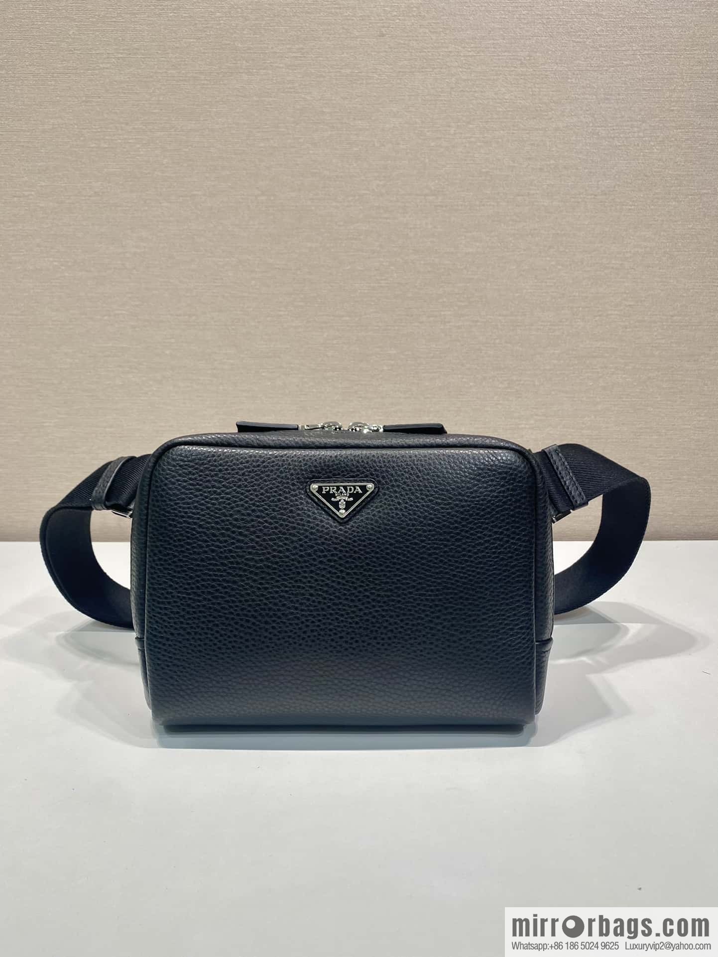 PRADA ๐ new breast bag ๐ 2VH181 large๐๐