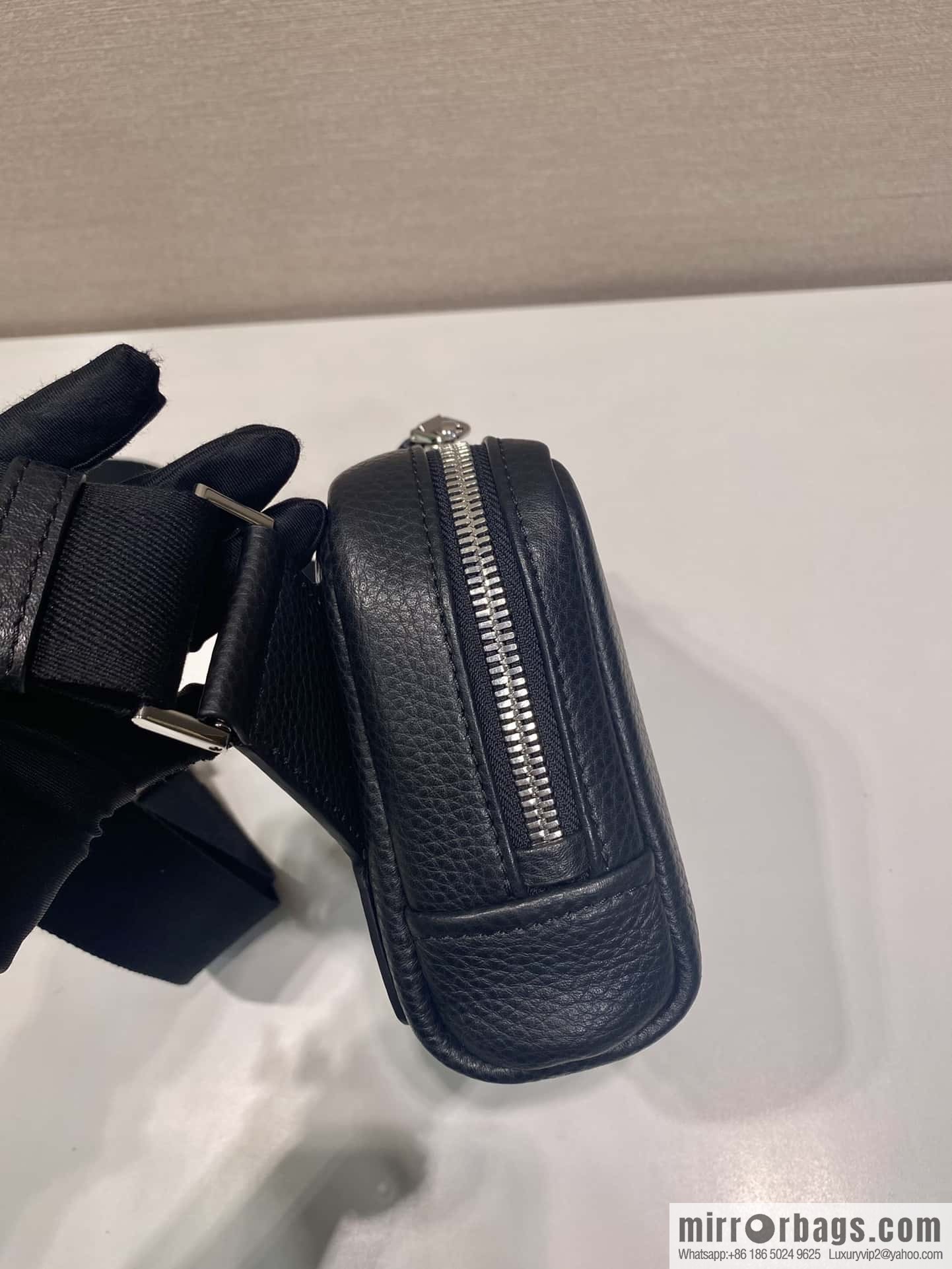 PRADA 🎉 new breast bag 🎉 2VH184 small🎉🎉