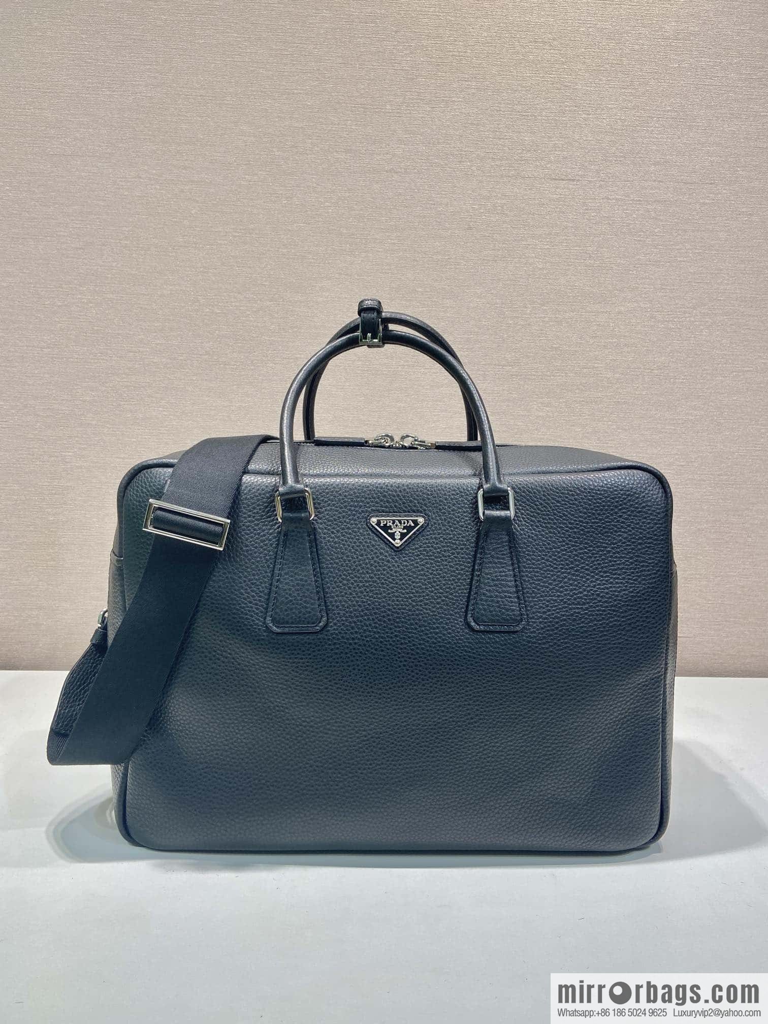 PRADA 🎉 new briefcase 🎉 2VE339 extra large🎉🎉