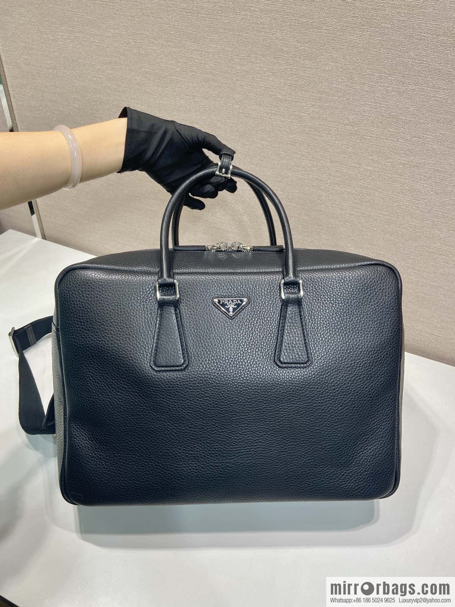 PRADA 🎉 new briefcase 🎉 2VE339 extra large🎉🎉