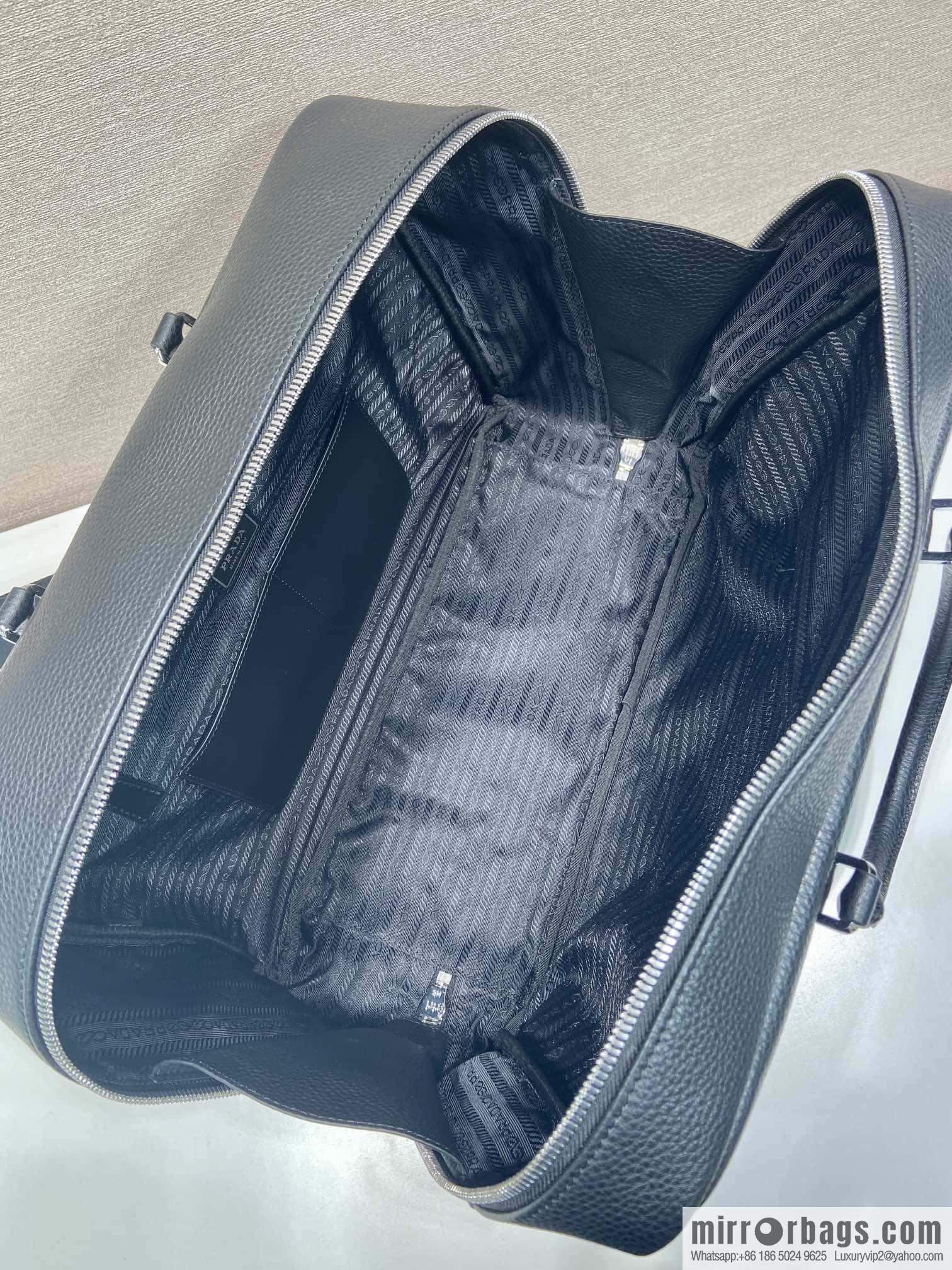 PRADA 🎉 new briefcase 🎉 2VE339 extra large🎉🎉