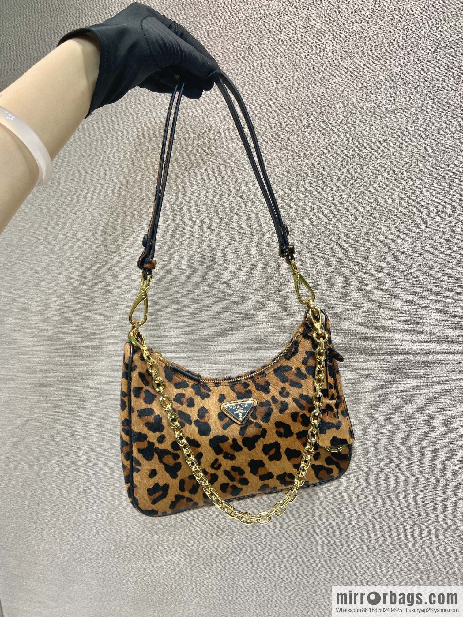 PRADA 🎉 Leopard Hobo 🎉 1 BC 194 New🎉🎉