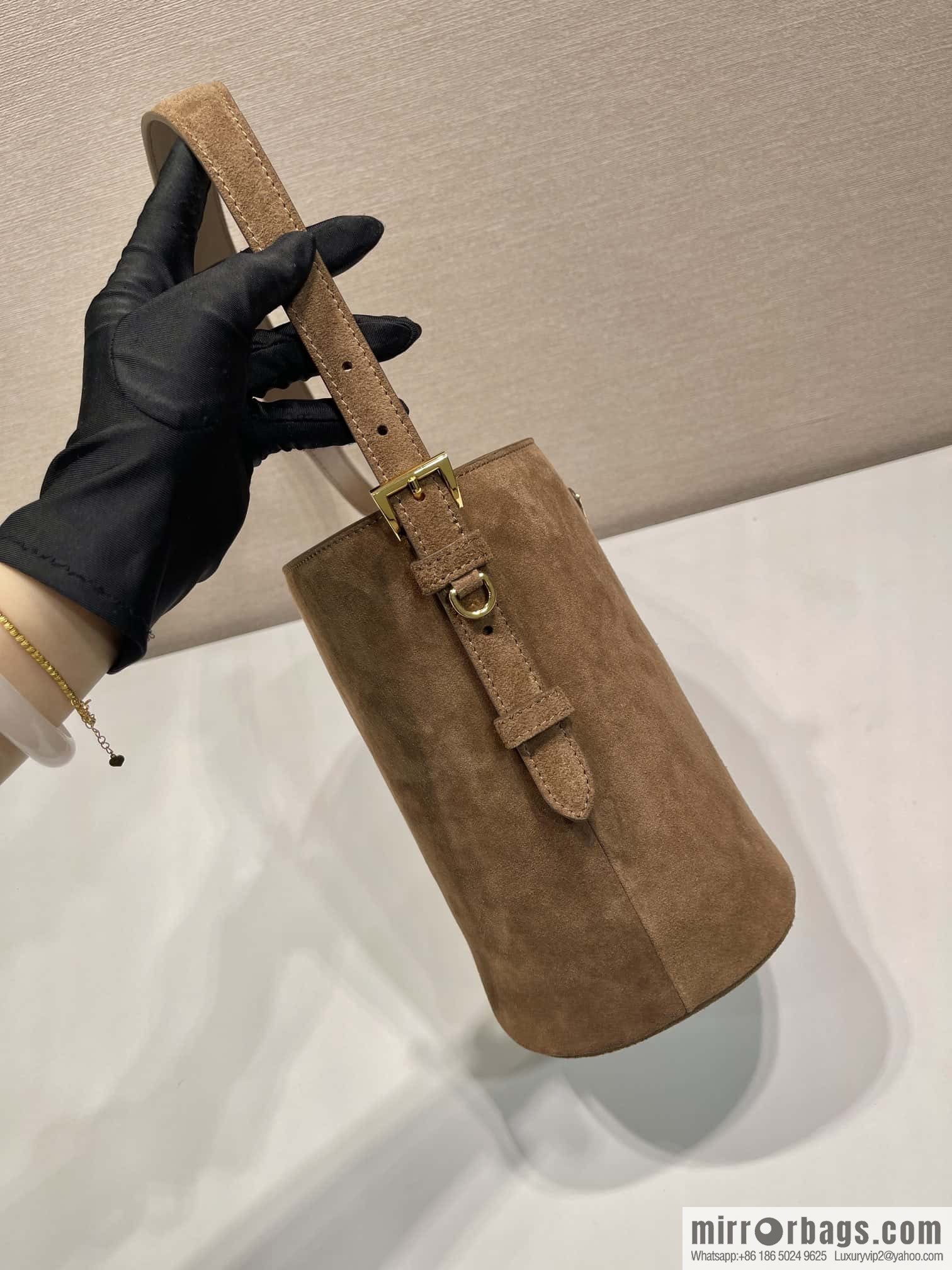 PRADA ๐ new bucket bag ๐ 1BE078 fleece large๐๐