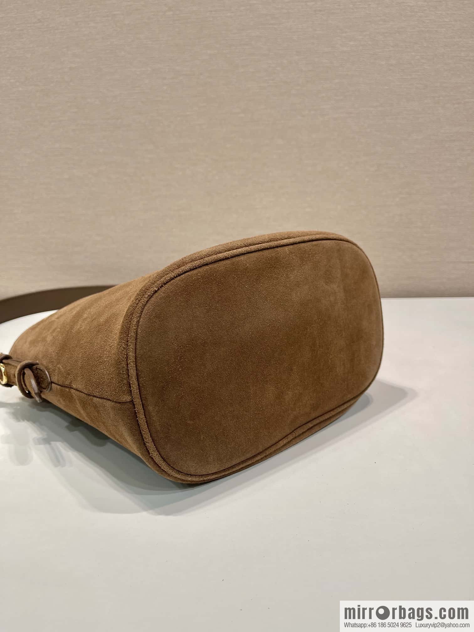 PRADA ๐ new bucket bag ๐ 1BE078 fleece large๐๐