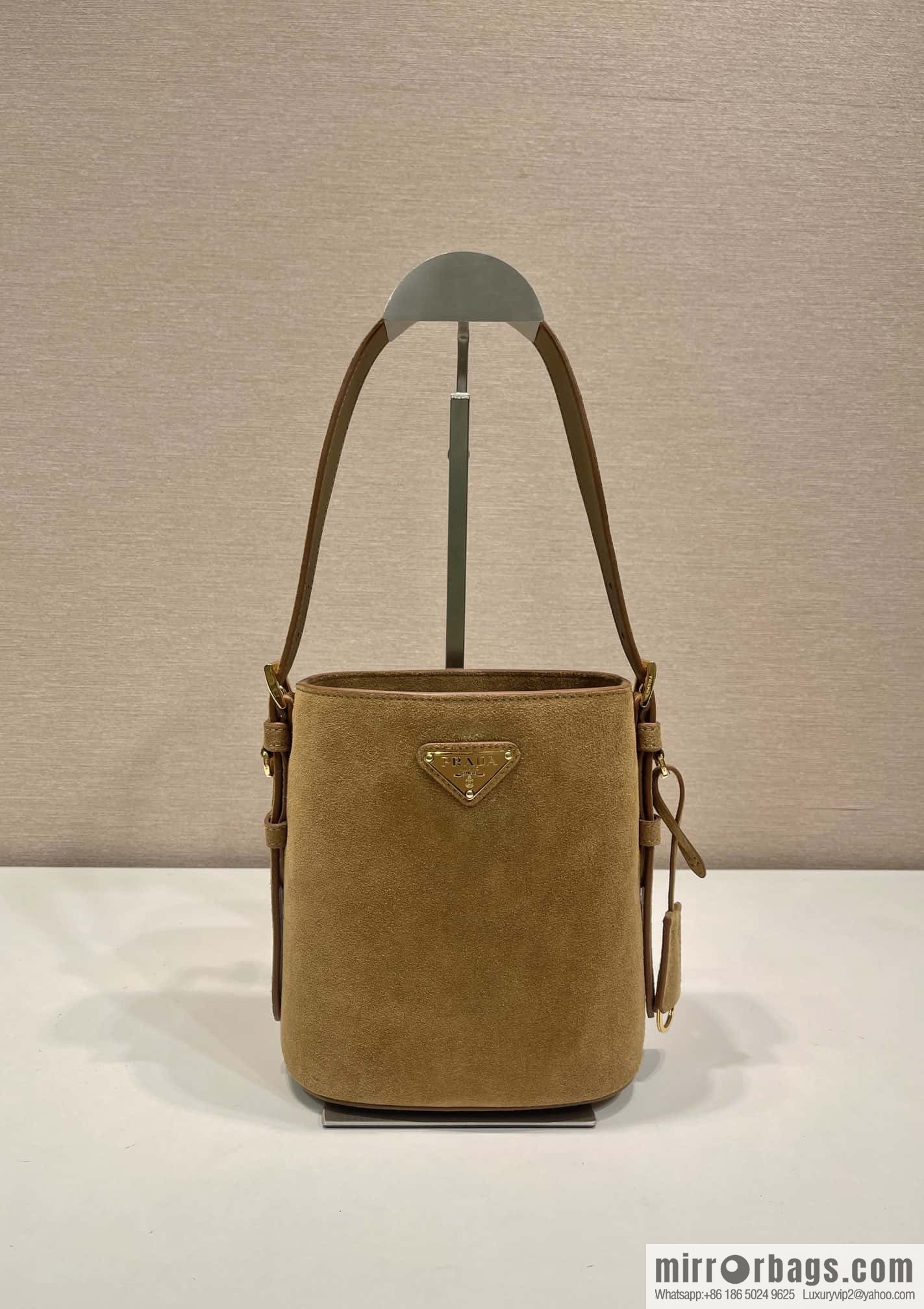PRADA 🎉 new bucket bag 🎉 1BE078A fleece small 🎉🎉 cinnamon