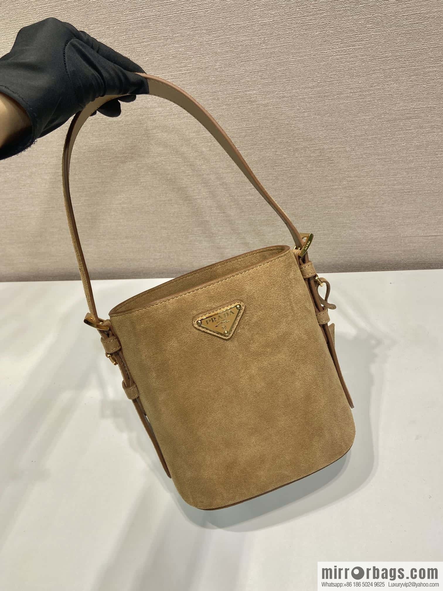 PRADA 🎉 new bucket bag 🎉 1BE078A fleece small 🎉🎉 cinnamon