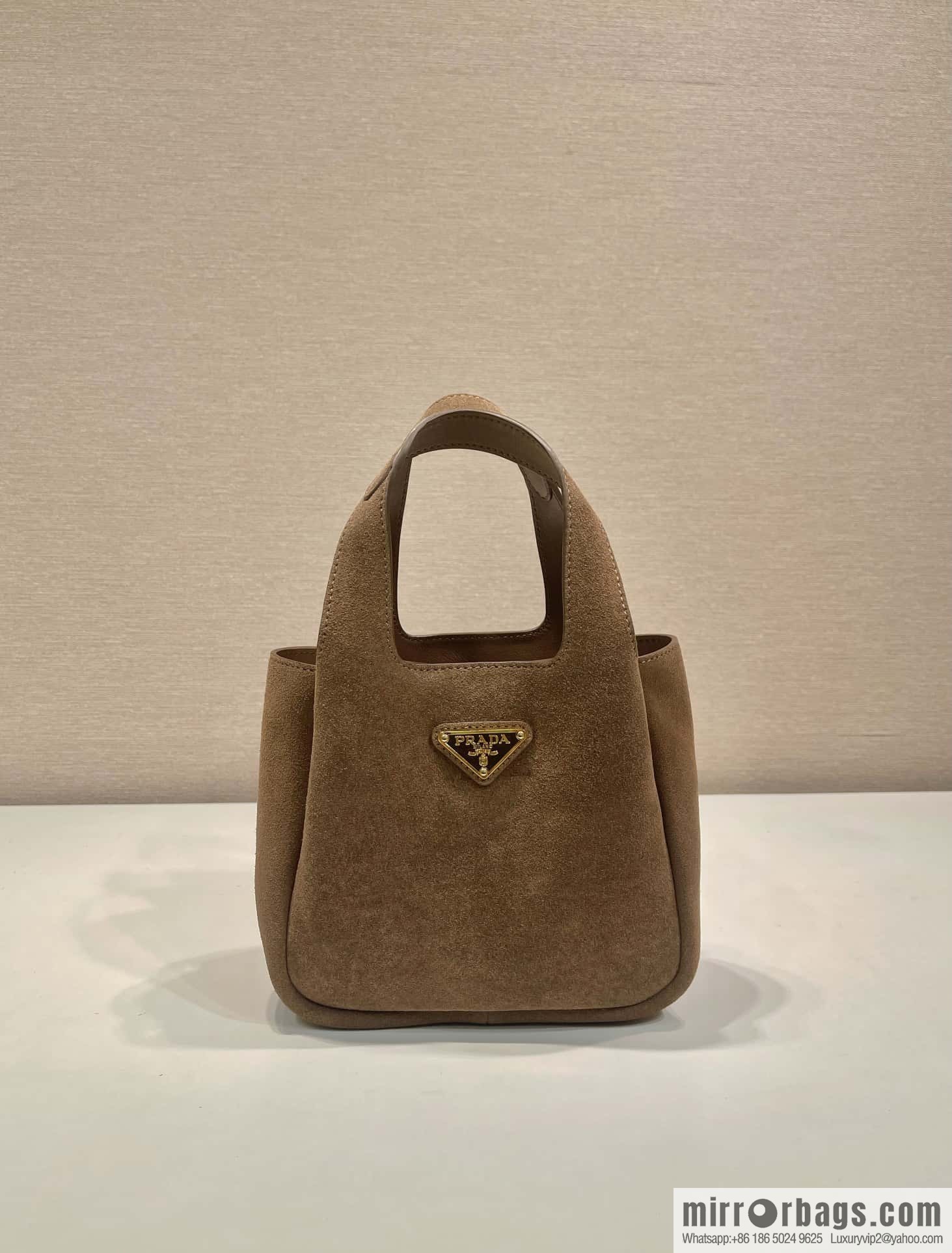 PRADA 🎉 mini basket 🎉 1BA349 frosted leather🎉🎉