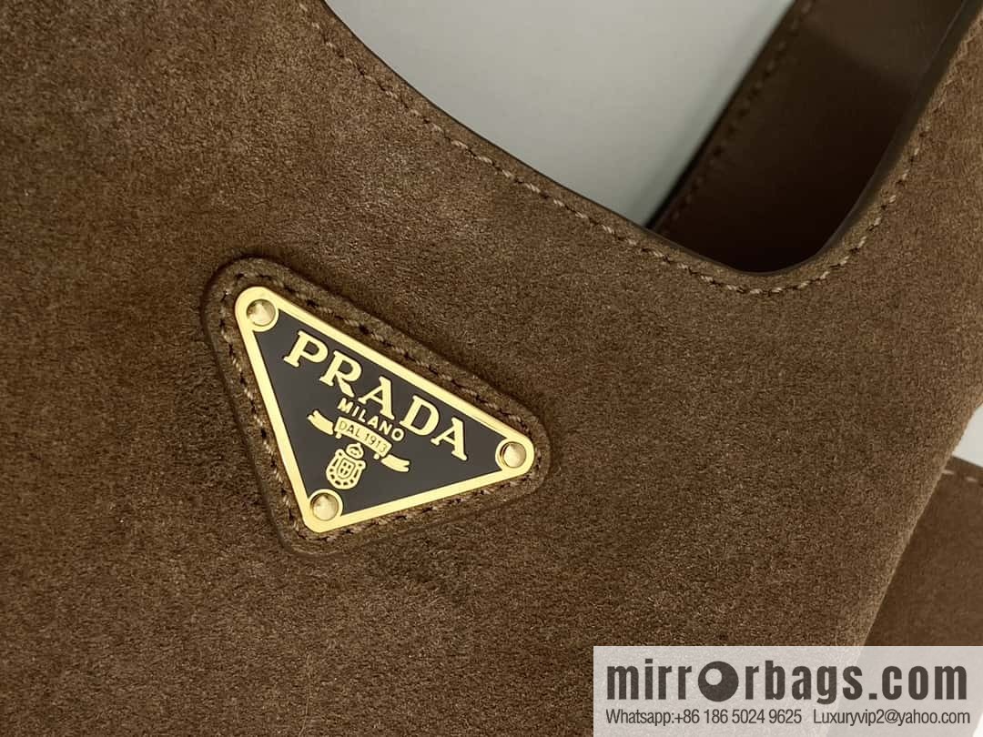 PRADA 🎉 mini basket 🎉 1BA349 frosted leather🎉🎉