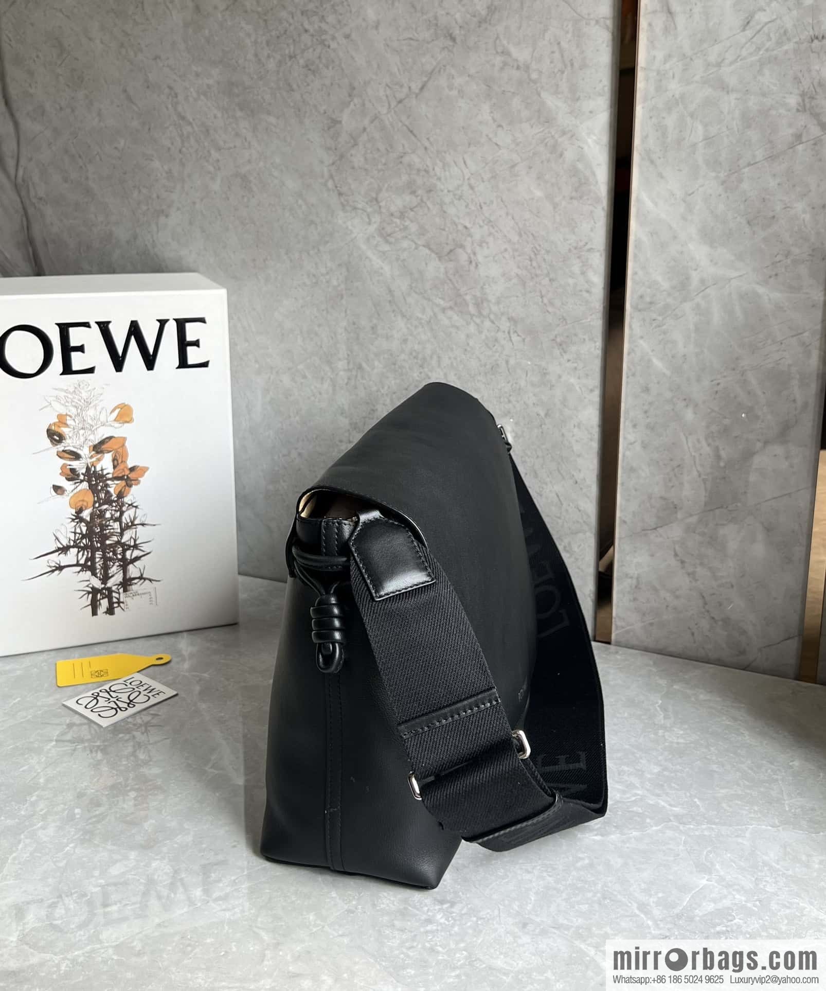 LOEWE Luo Jia 🌟 glossy soft cow leather Flamenco satchel messenger bag 0901 black