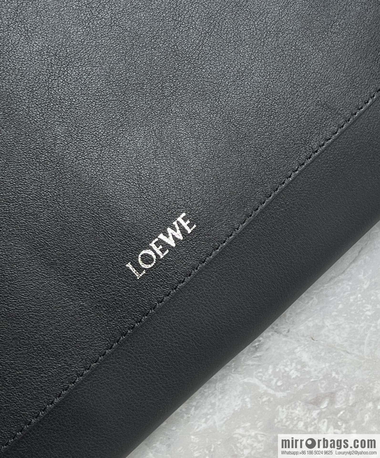 LOEWE Luo Jia 🌟 glossy soft cow leather Flamenco satchel messenger bag 0901 black