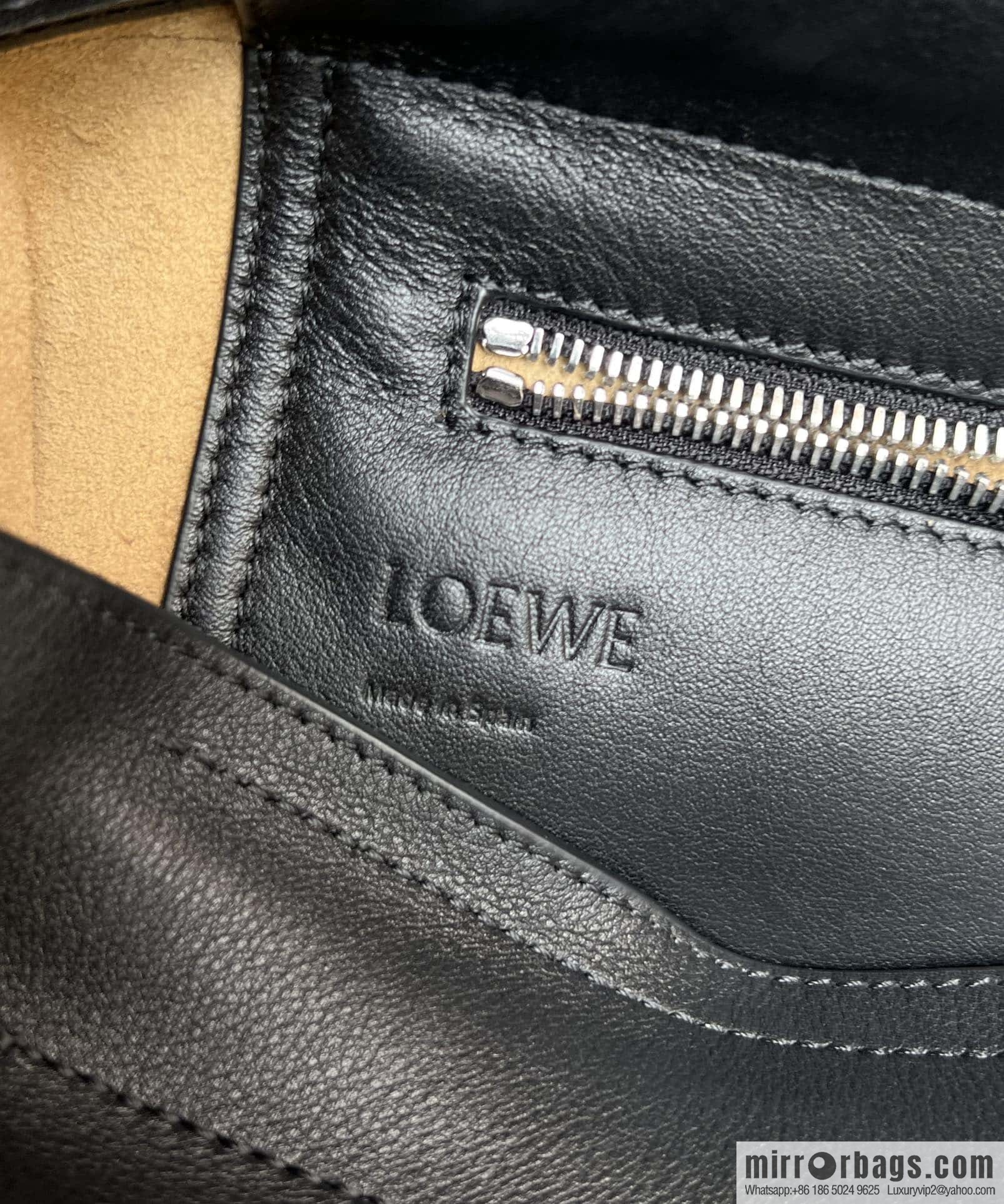 LOEWE Luo Jia 🌟 glossy soft cow leather Flamenco satchel messenger bag 0901 black