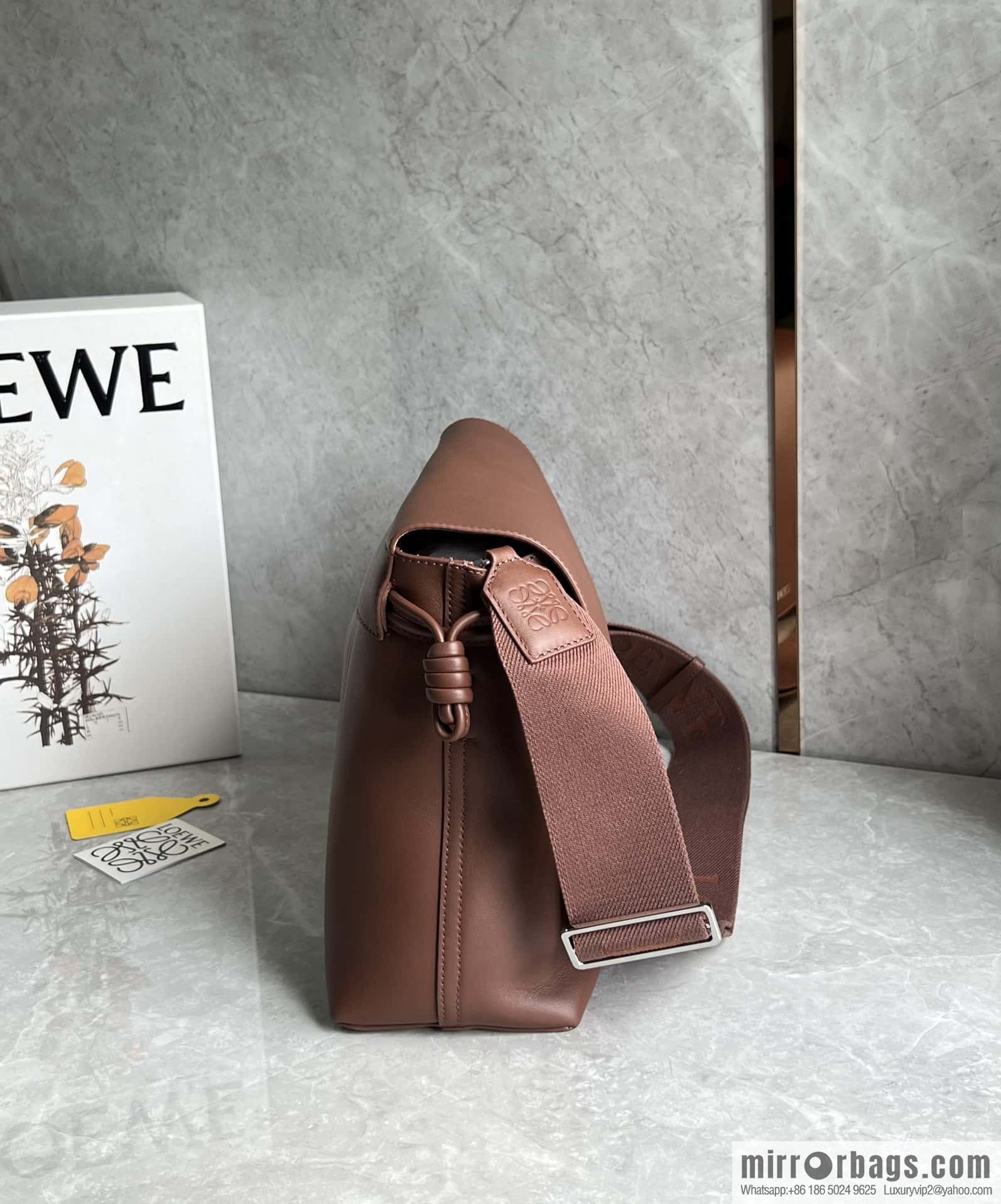 LOEWE Luo Jia 🌟 glossy soft cow leather Flamenco satchel messenger bag 0901 brown