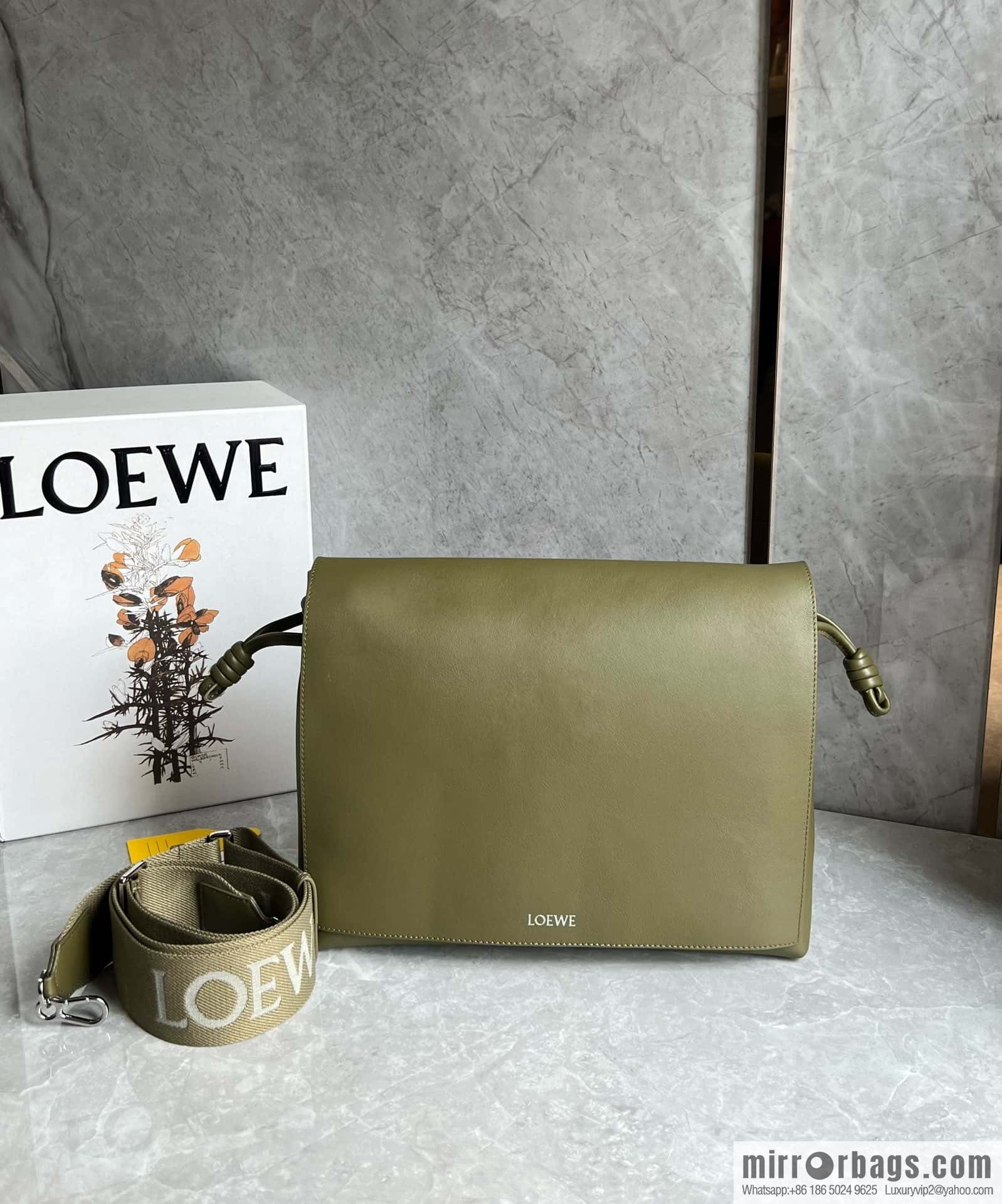 LOEWE Luo Jia 🌟 glossy soft cow leather Flamenco satchel messenger bag 0901 green