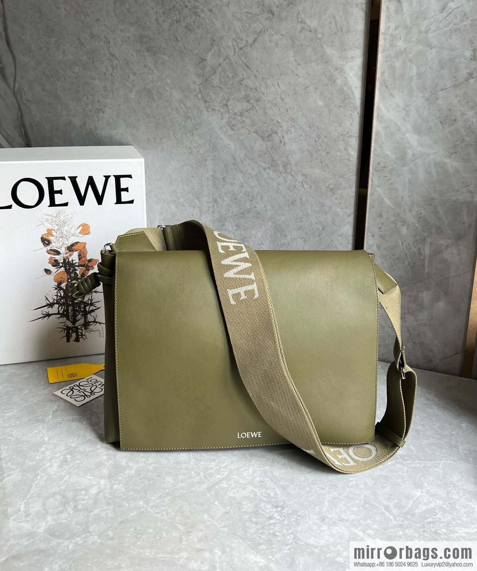 LOEWE Luo Jia 🌟 glossy soft cow leather Flamenco satchel messenger bag 0901 green
