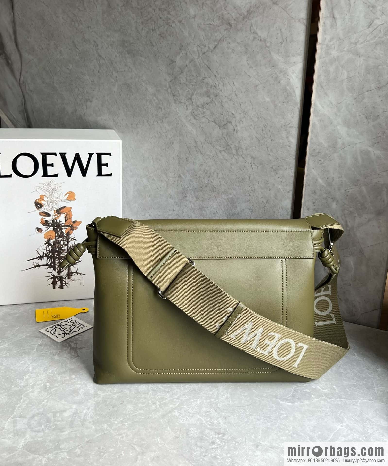 LOEWE Luo Jia 🌟 glossy soft cow leather Flamenco satchel messenger bag 0901 green