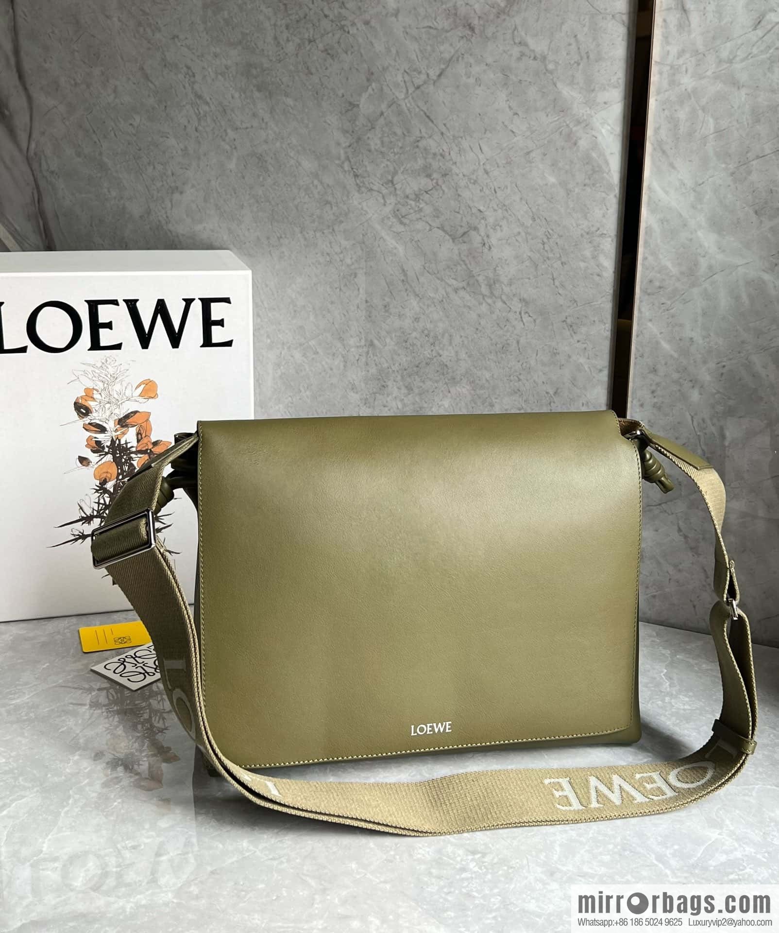 LOEWE Luo Jia 🌟 glossy soft cow leather Flamenco satchel messenger bag 0901 green