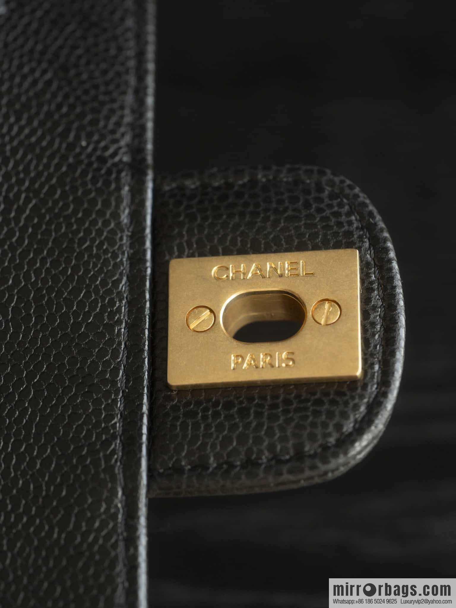 𝐂𝐇𝐀𝐍𝐄𝐋 24K CF Handle Cover Bag, Black Mini AS5164
