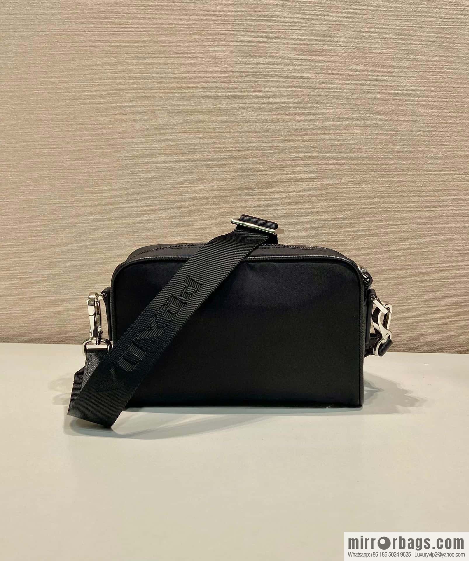 PRADA 🎉 new 🎉 2VH172 cork color🎉🎉